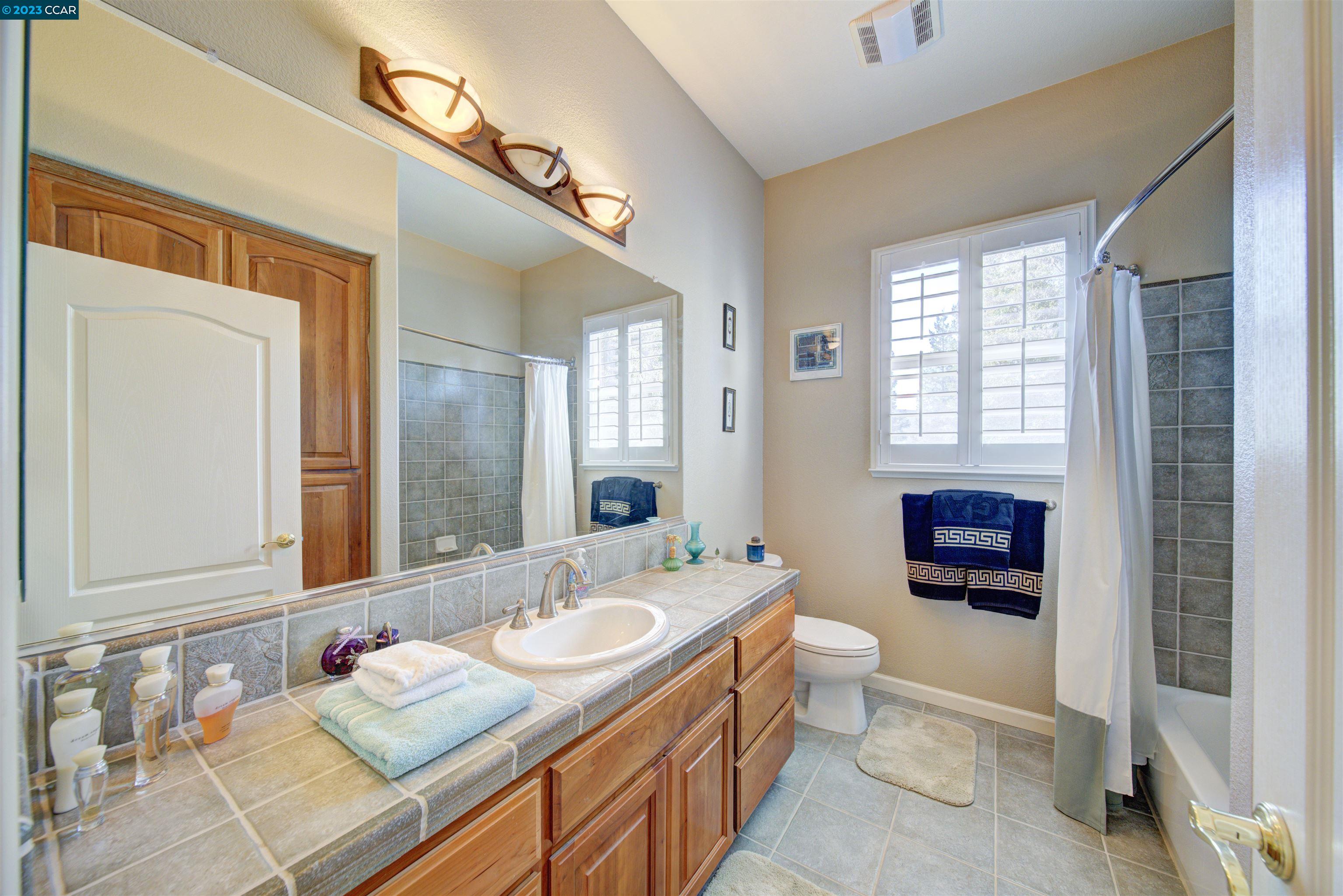 Detail Gallery Image 38 of 60 For 117 Pebble Ct, Copperopolis,  CA 95228 - 3 Beds | 2/1 Baths