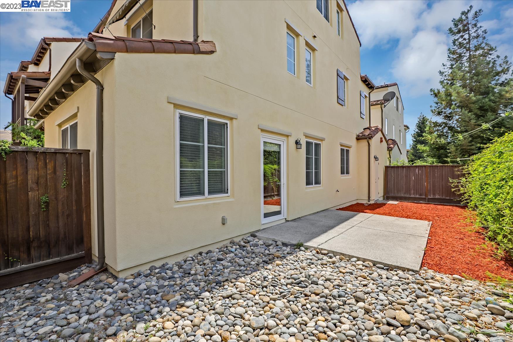 Detail Gallery Image 45 of 52 For 598 Ginkgo Ter, Fremont,  CA 94539 - 4 Beds | 3/1 Baths