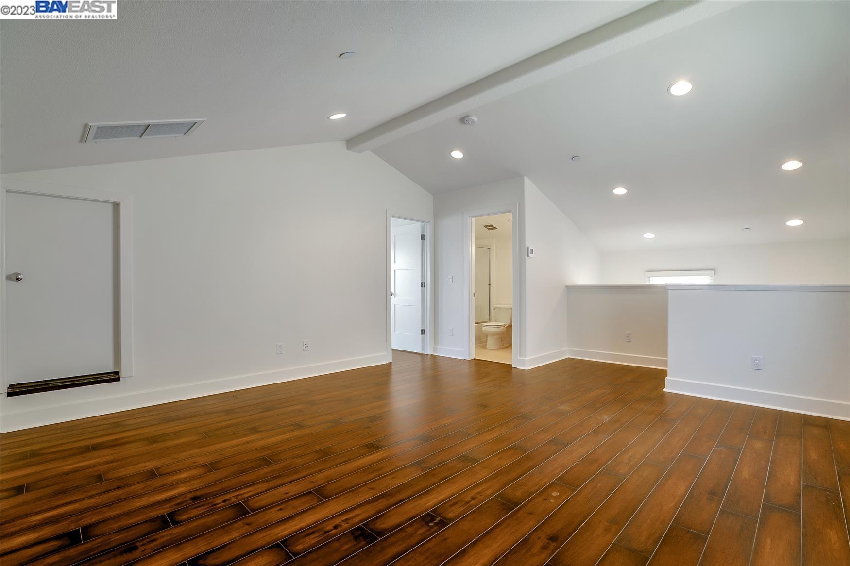 Detail Gallery Image 10 of 52 For 598 Ginkgo Ter, Fremont,  CA 94539 - 4 Beds | 3/1 Baths