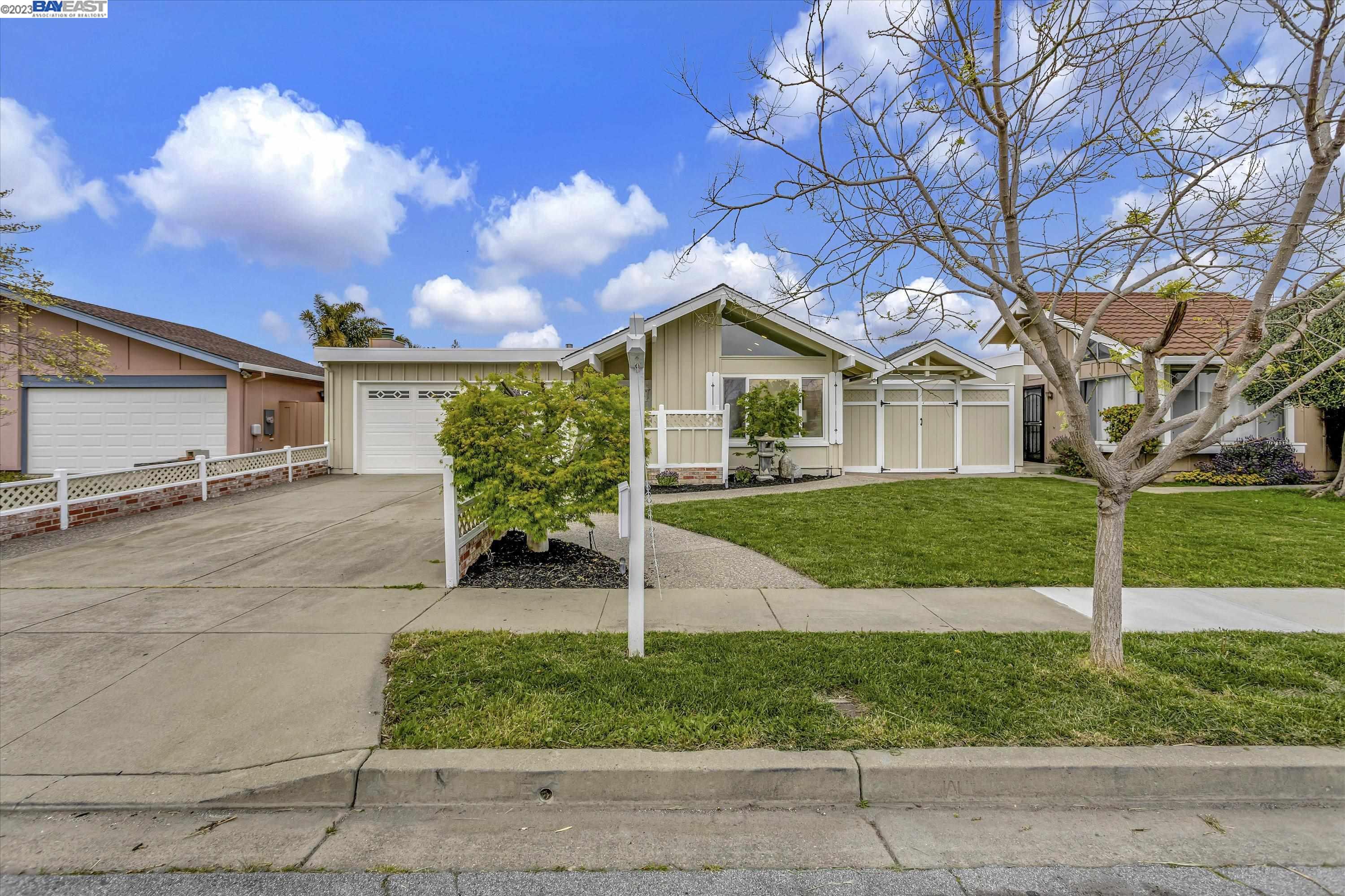 Detail Gallery Image 1 of 1 For 36798 Port Sailwood Dr, Newark,  CA 94560 - 4 Beds | 2 Baths