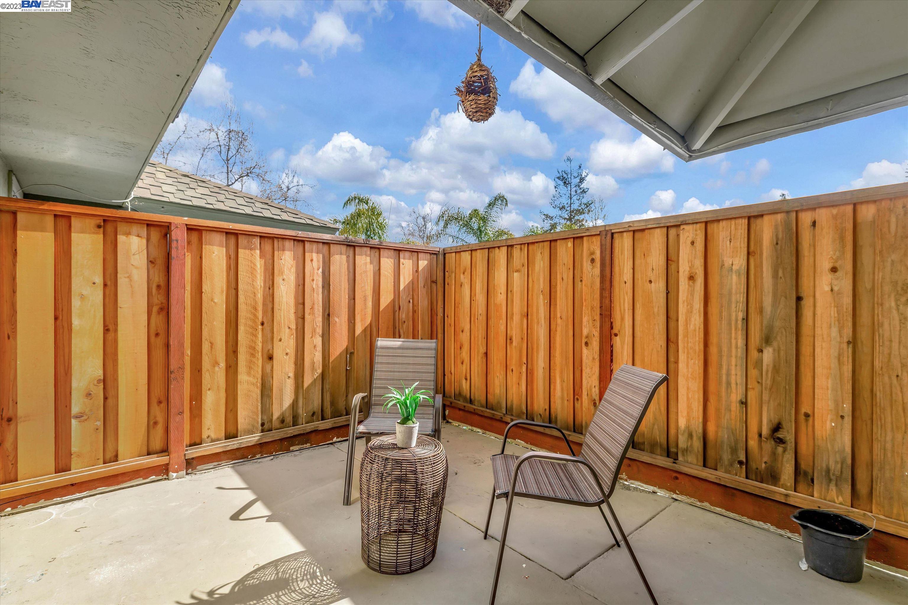 Photo #6: 41022008 Listing 