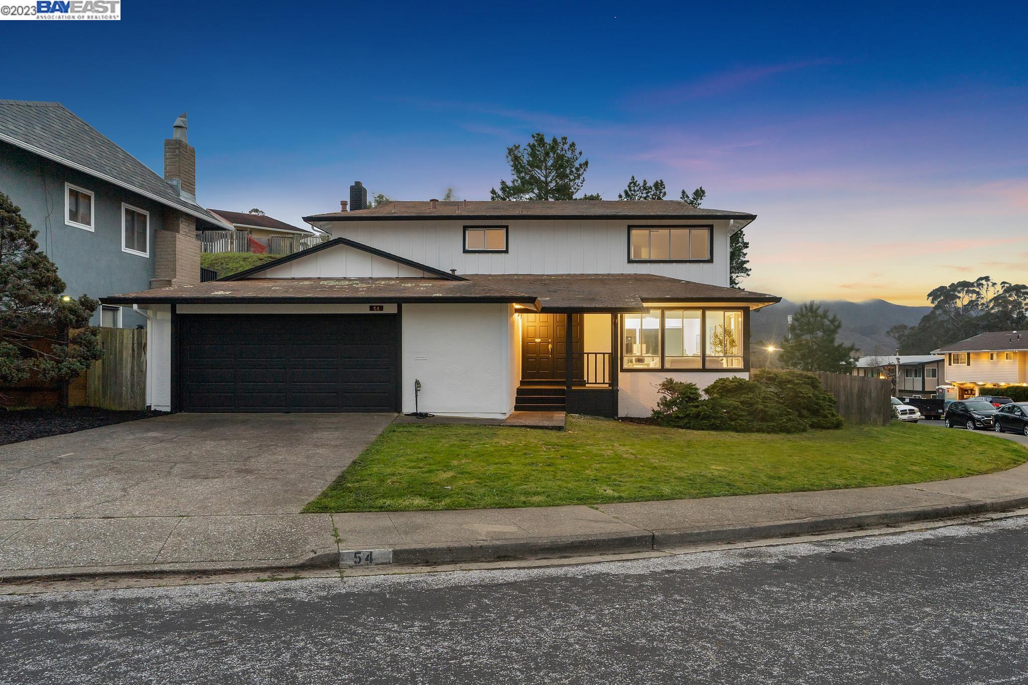 Detail Gallery Image 1 of 1 For 54 Kathleen Ct, Pacifica,  CA 94044 - 4 Beds | 2/1 Baths