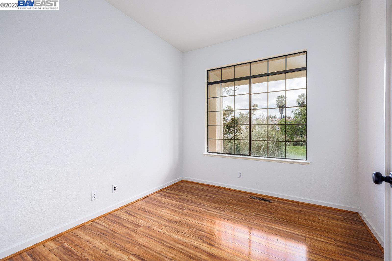 Photo #6: 41022639 Listing 