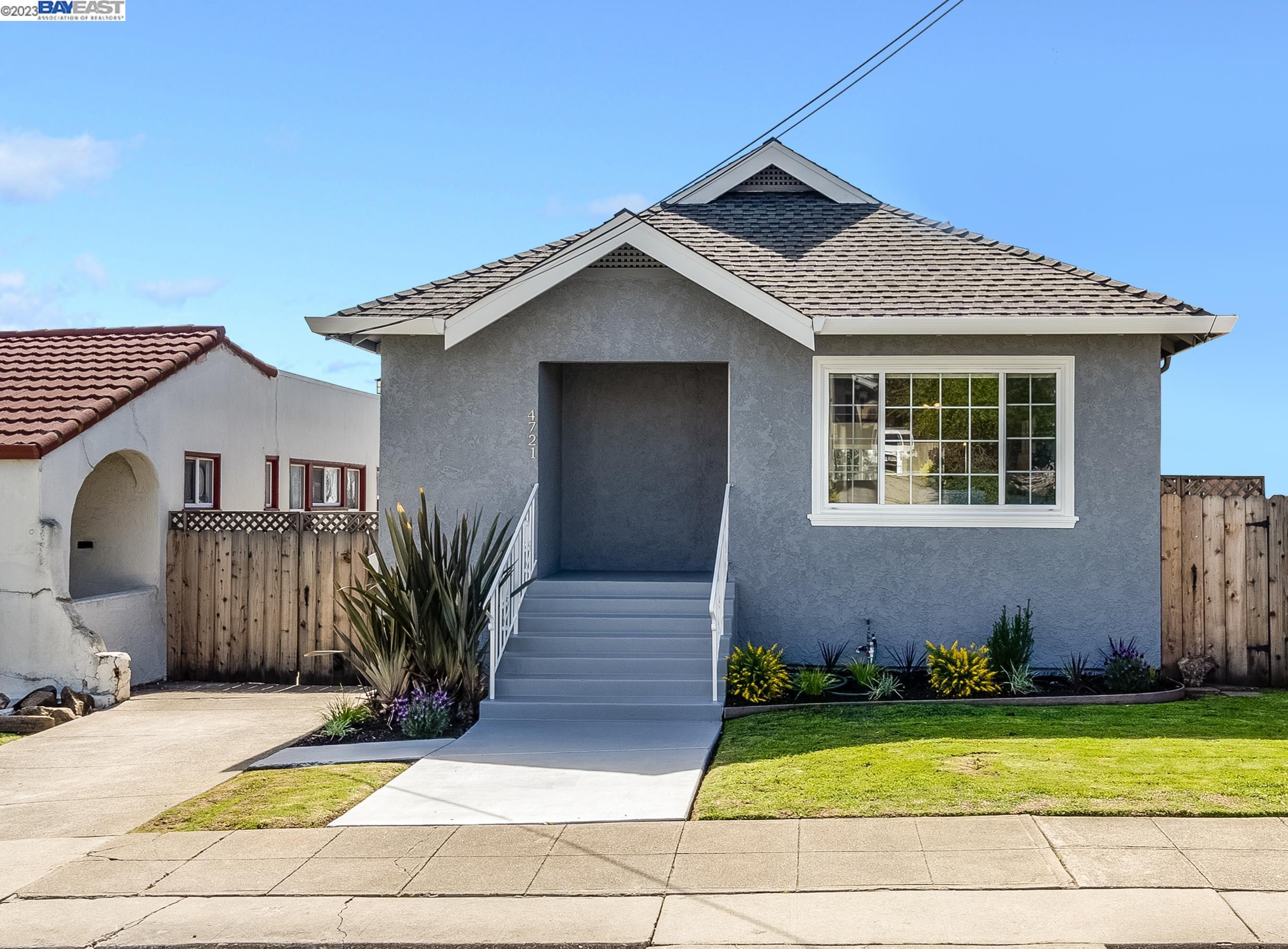 Detail Gallery Image 1 of 1 For 4721 Brookdale Ave, Oakland,  CA 94619 - 3 Beds | 2 Baths