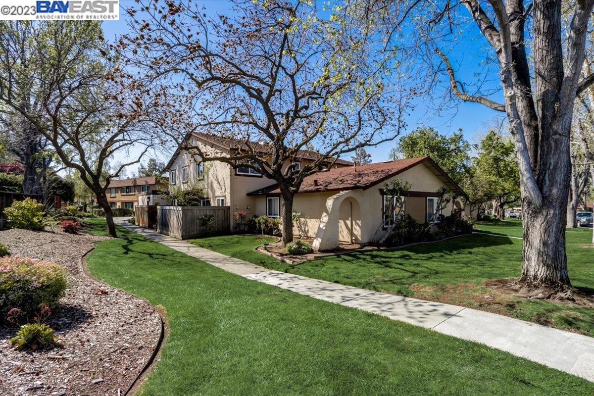Detail Gallery Image 1 of 1 For 3246 Parkhaven Dr, San Jose,  CA 95132 - 2 Beds | 1 Baths