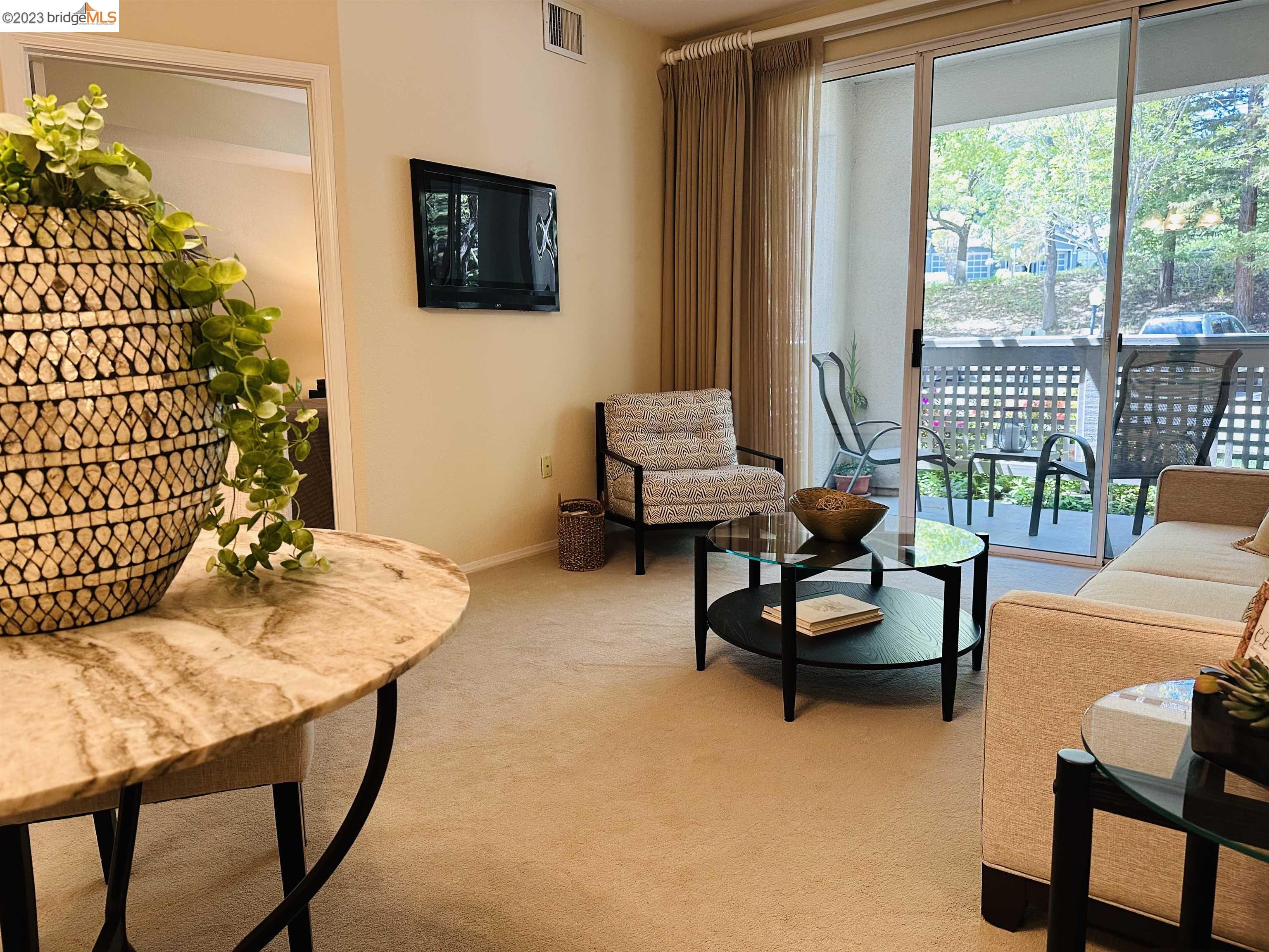 Photo #5: 41022970 Listing 