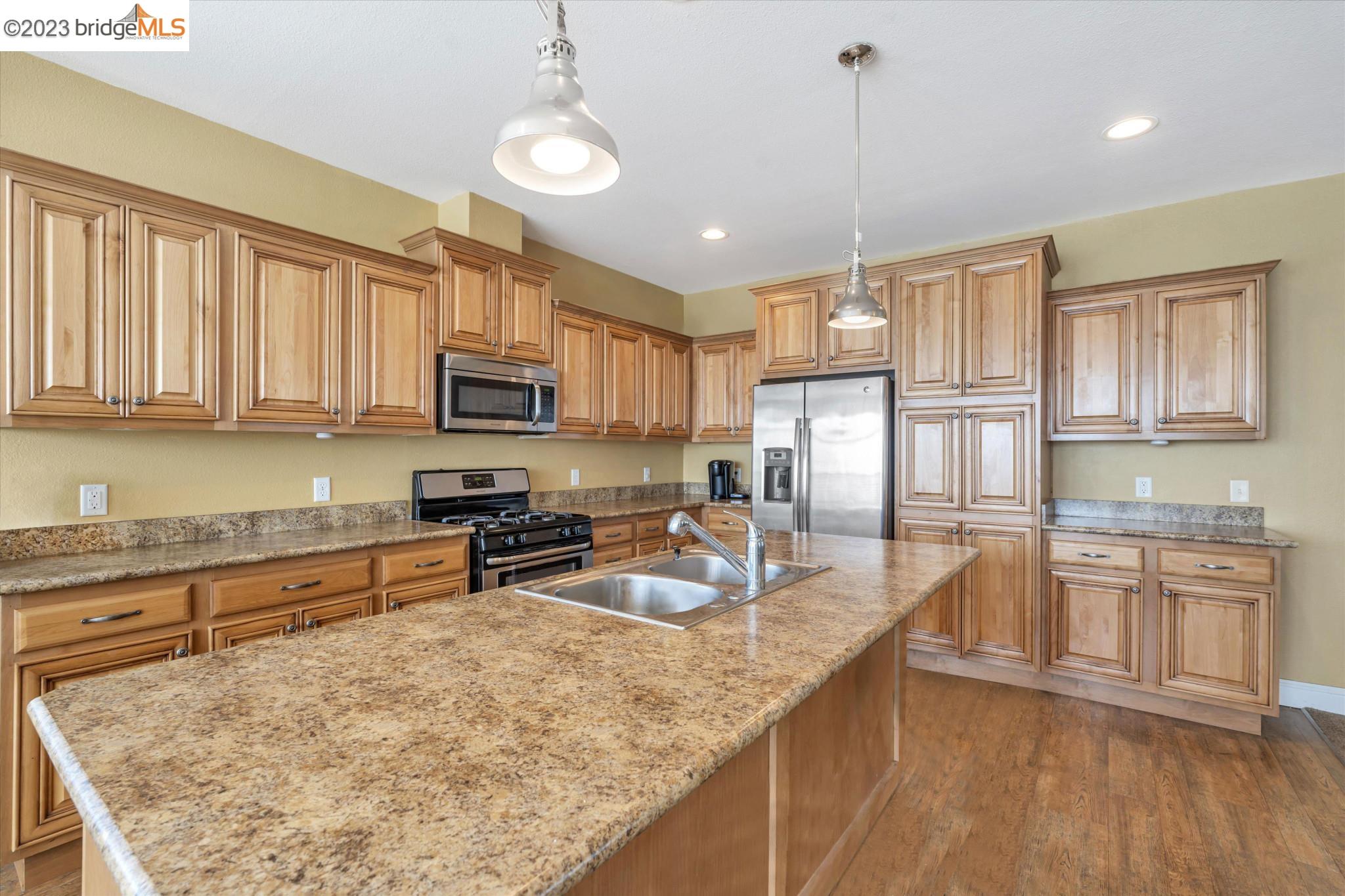 Detail Gallery Image 1 of 1 For 8200 Jantzen Rd #95,  Modesto,  CA 95357 - 3 Beds | 2 Baths