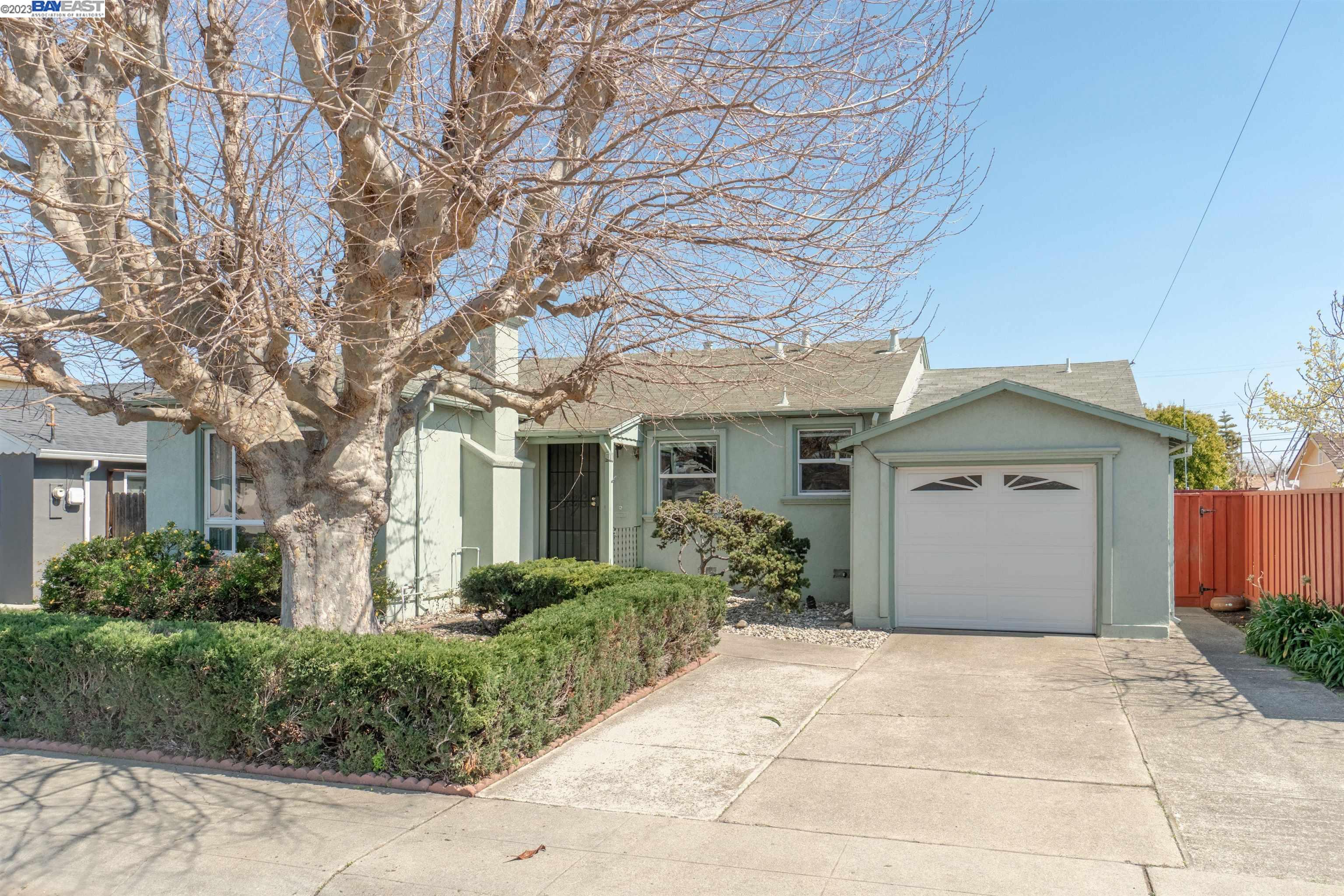 For Sale 15100 Thoits St, San Leandro, CA 94579 3 Beds / 2 Full