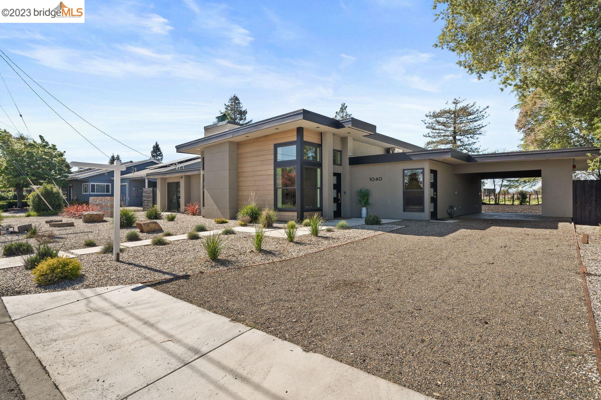 Detail Gallery Image 1 of 1 For 1040 Bella Dr, Napa,  CA 94558 - 3 Beds | 3/1 Baths