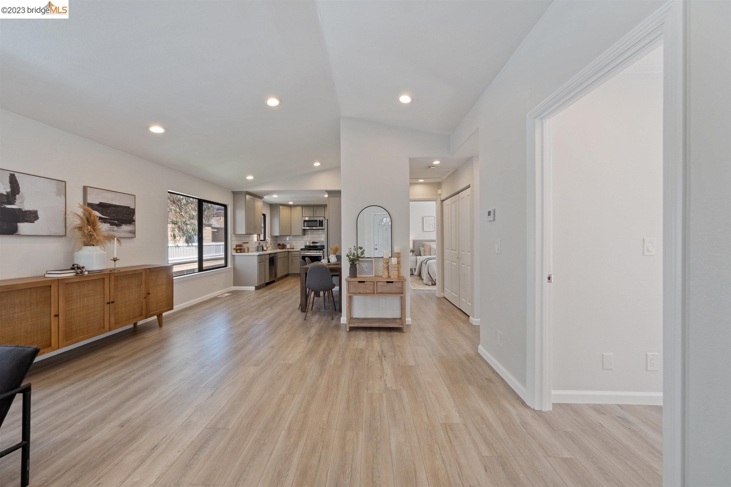 Photo #5: 41024042 Listing 