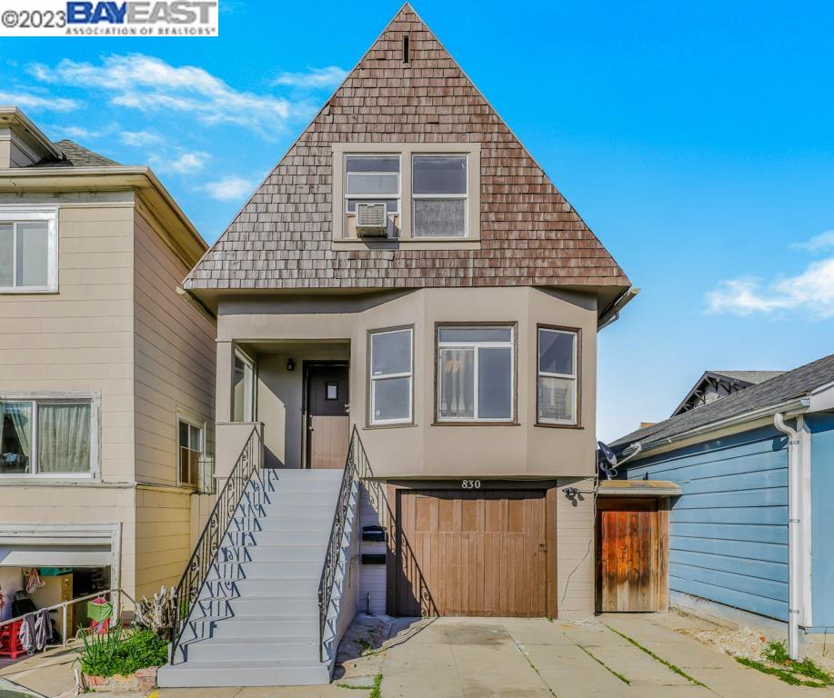 Detail Gallery Image 1 of 1 For 830 E 18th St, Oakland,  CA 94606 - 5 Beds | 2/1 Baths