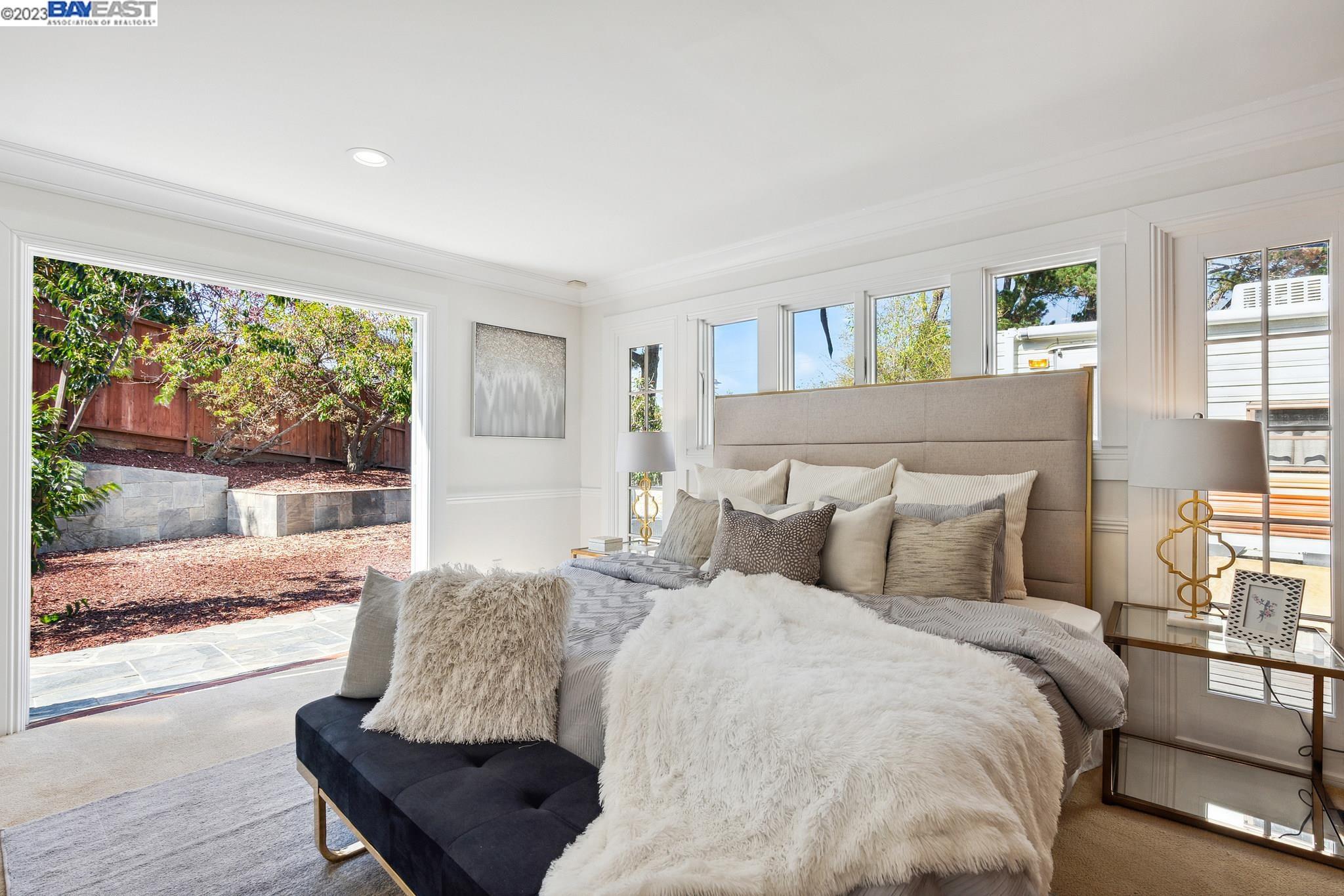 Detail Gallery Image 34 of 57 For 6 Fairoaks Ct, San Mateo,  CA 94403 - 3 Beds | 3/1 Baths