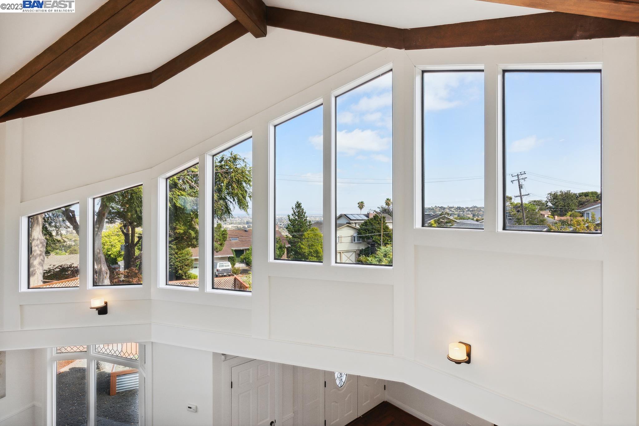 Detail Gallery Image 43 of 57 For 6 Fairoaks Ct, San Mateo,  CA 94403 - 3 Beds | 3/1 Baths
