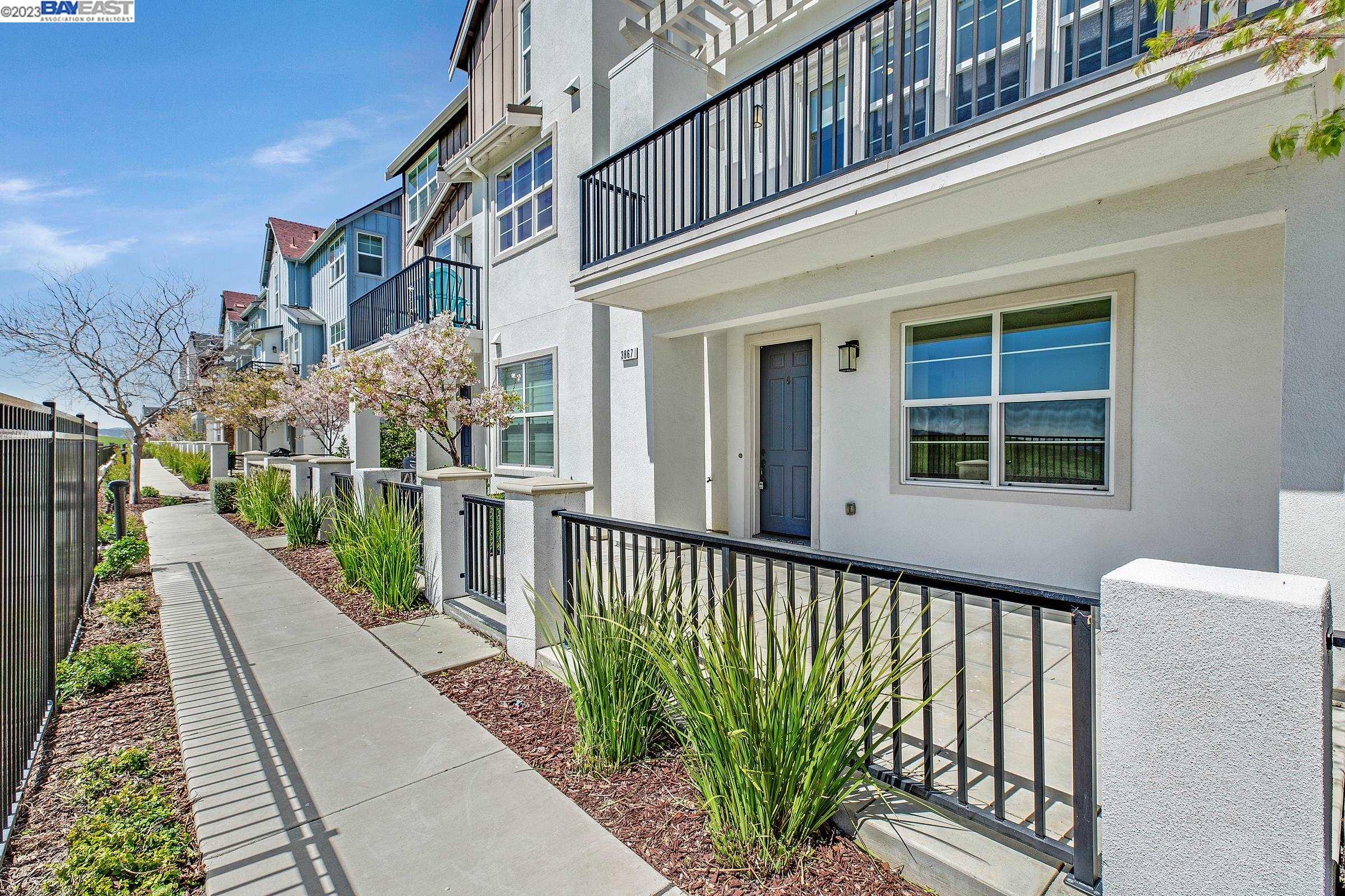 Detail Gallery Image 1 of 1 For 3867 Camino Loop, Dublin,  CA 94568 - 4 Beds | 3/1 Baths