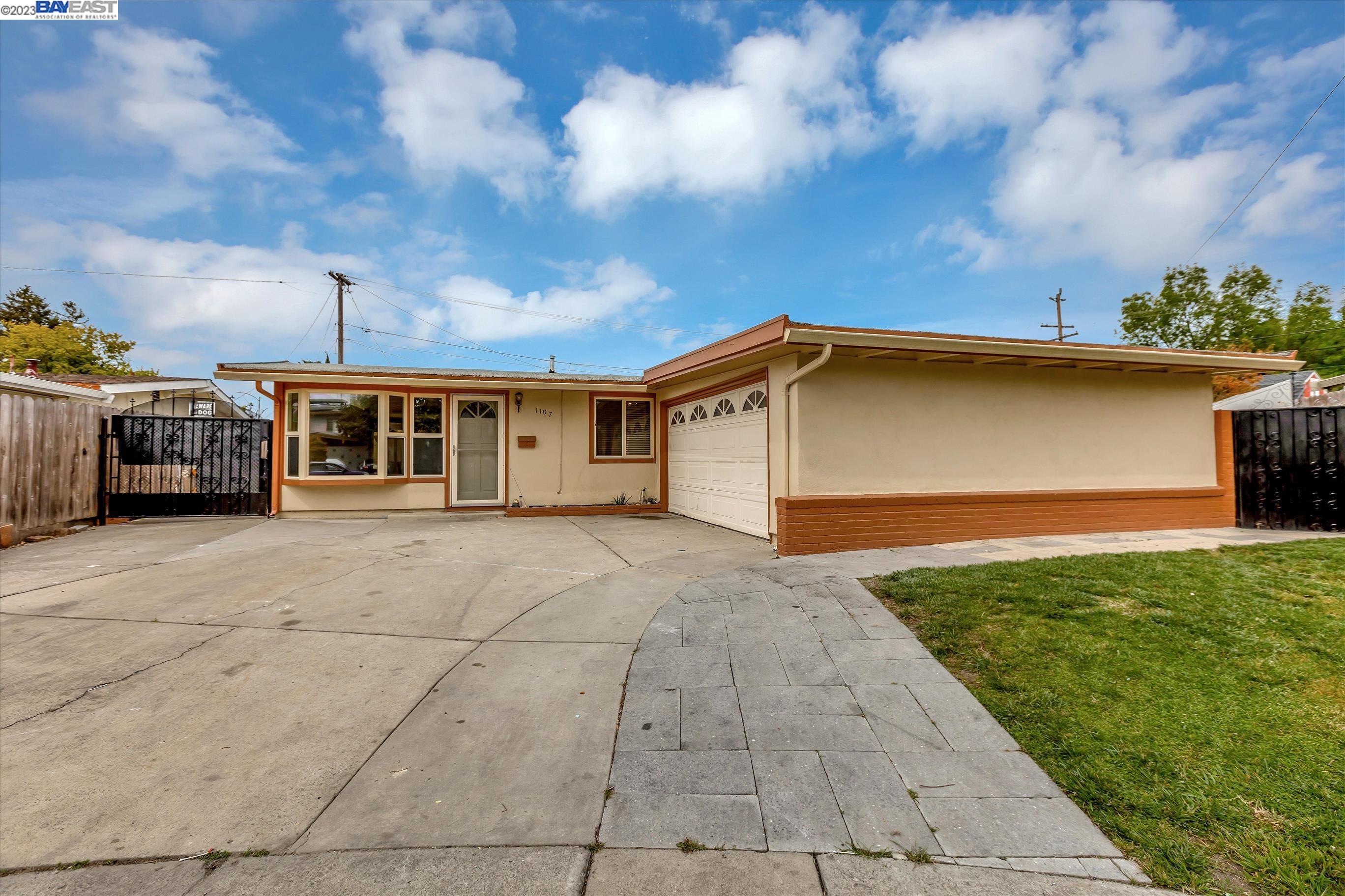 Detail Gallery Image 1 of 1 For 1107 Burntwood Ct, Sunnyvale,  CA 94089 - 3 Beds | 2 Baths