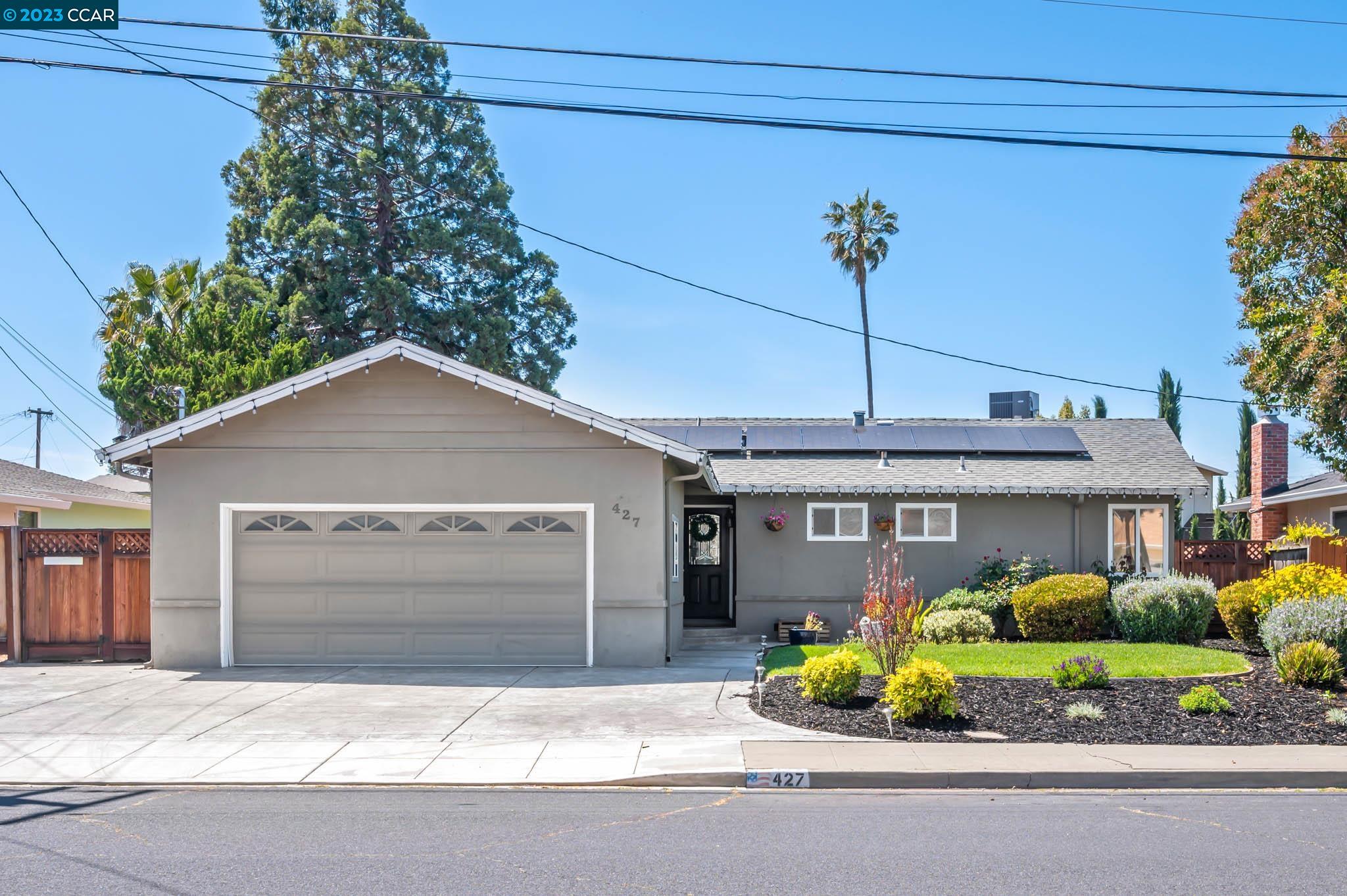 Detail Gallery Image 1 of 1 For 427 Lincoln Ave, Livermore,  CA 94550 - 3 Beds | 2 Baths