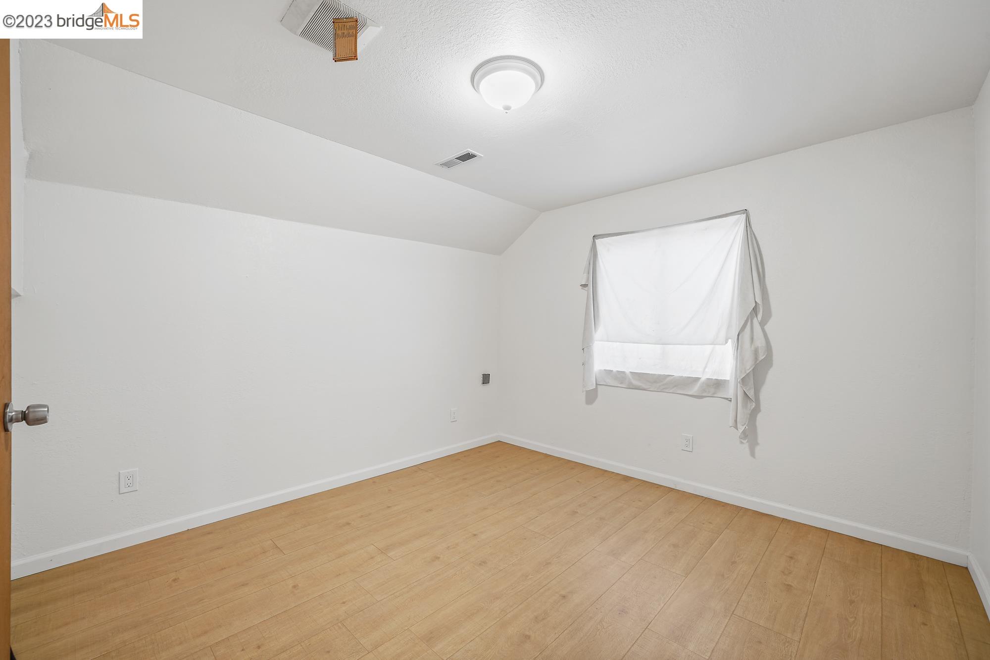 3228 Magnolia St, Oakland, California 94608, 4 Bedrooms Bedrooms, 9 Rooms Rooms,3 BathroomsBathrooms,Residential,For Sale,3228 Magnolia St,41025222