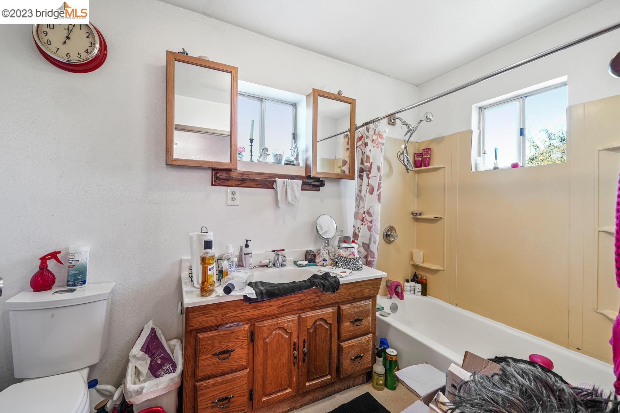 3228 Magnolia St, Oakland, California 94608, 4 Bedrooms Bedrooms, 9 Rooms Rooms,3 BathroomsBathrooms,Residential,For Sale,3228 Magnolia St,41025222
