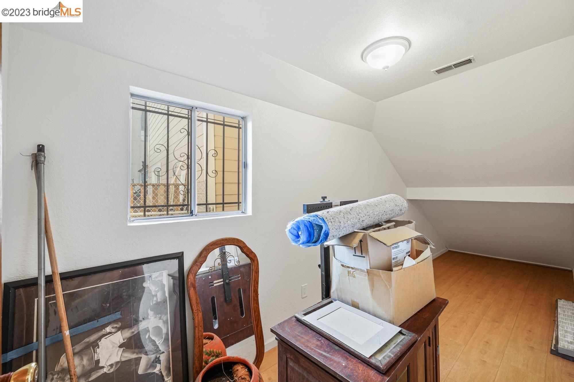 3228 Magnolia St, Oakland, California 94608, 4 Bedrooms Bedrooms, 9 Rooms Rooms,3 BathroomsBathrooms,Residential,For Sale,3228 Magnolia St,41025222