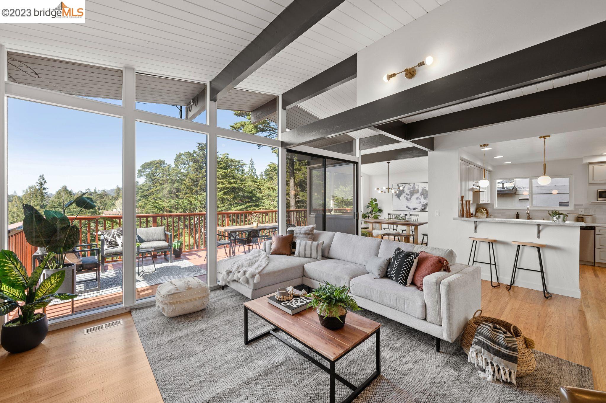 Detail Gallery Image 1 of 1 For 6309 Melville Dr, Oakland,  CA 94611 - 3 Beds | 2/1 Baths