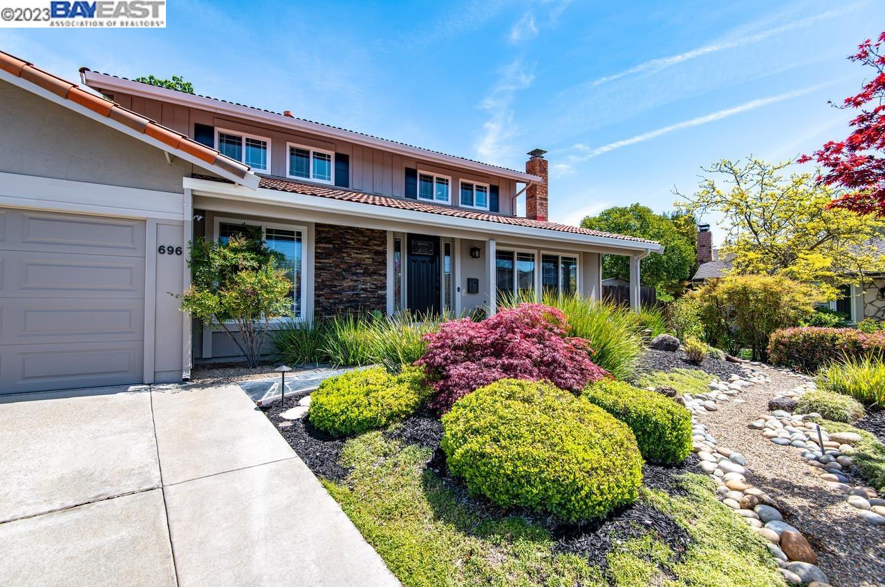 Detail Gallery Image 1 of 1 For 696 Merlot Ct, Pleasanton,  CA 94566 - 4 Beds | 3 Baths