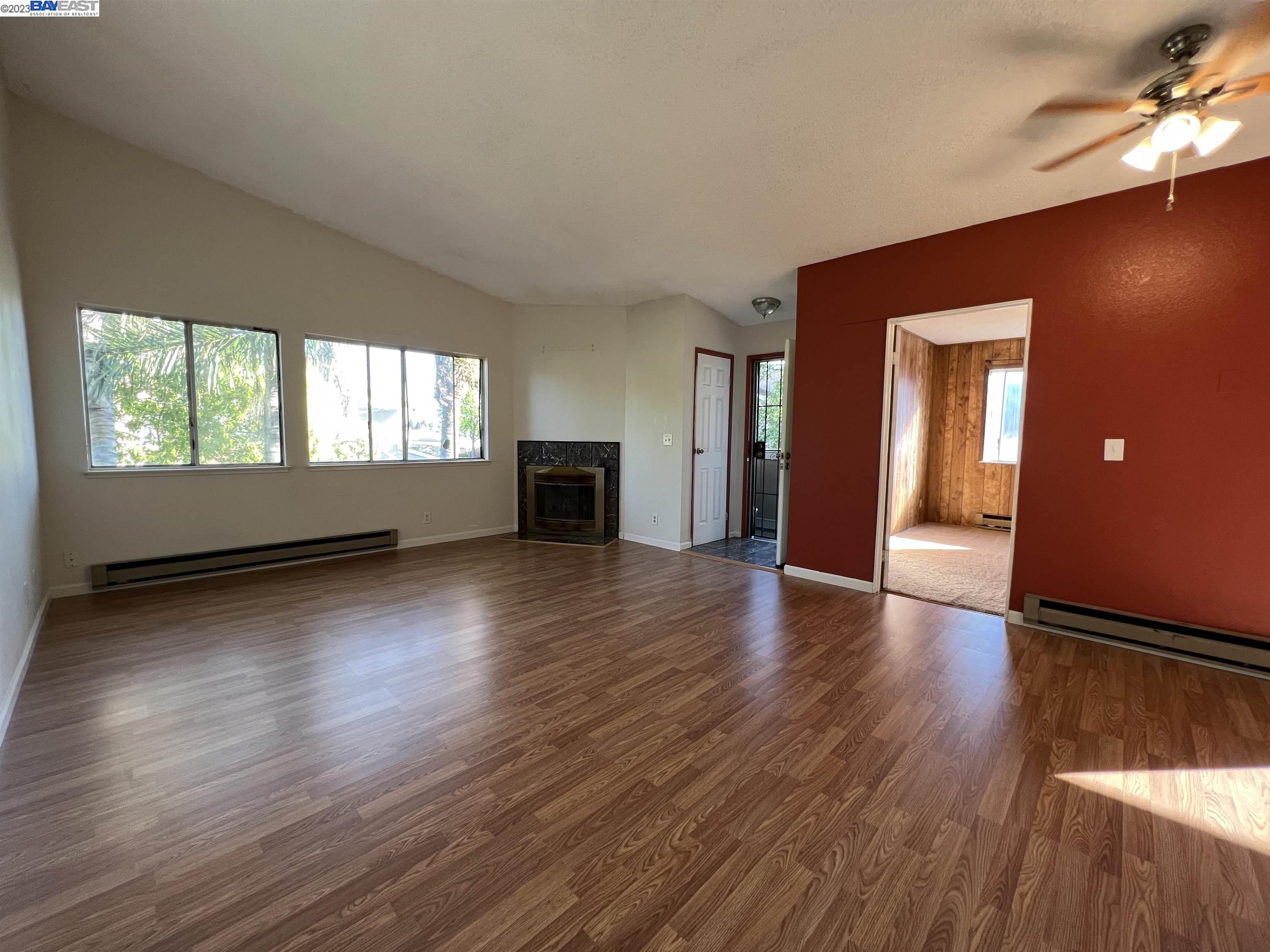 Photo #2: 41025586 Listing 