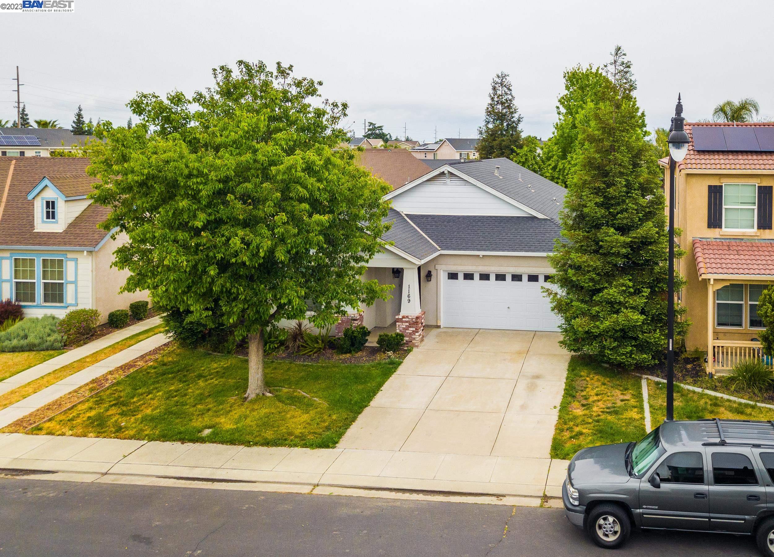 Detail Gallery Image 1 of 1 For 1169 Syracuse Ln, Manteca,  CA 95336 - 3 Beds | 2 Baths