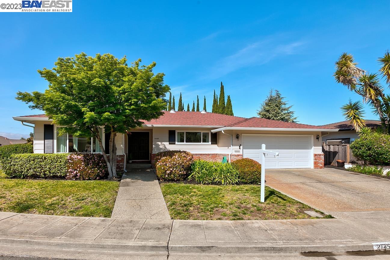 Detail Gallery Image 1 of 1 For 2145 Hillside Dr, San Leandro,  CA 94577 - 3 Beds | 2 Baths