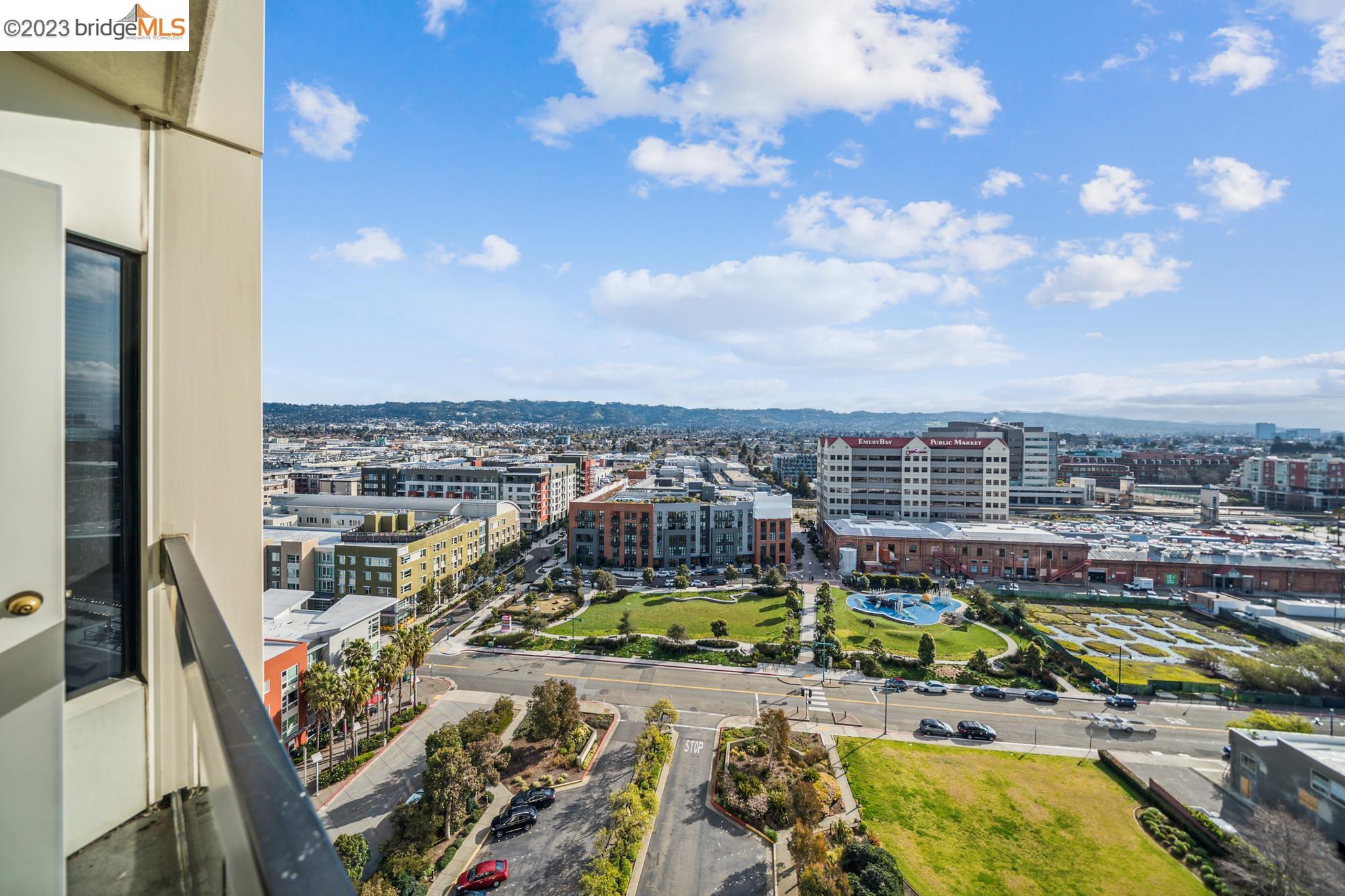 Detail Gallery Image 8 of 29 For 6363 Christie Ave #1412,  Emeryville,  CA 94608 - 1 Beds | 1 Baths