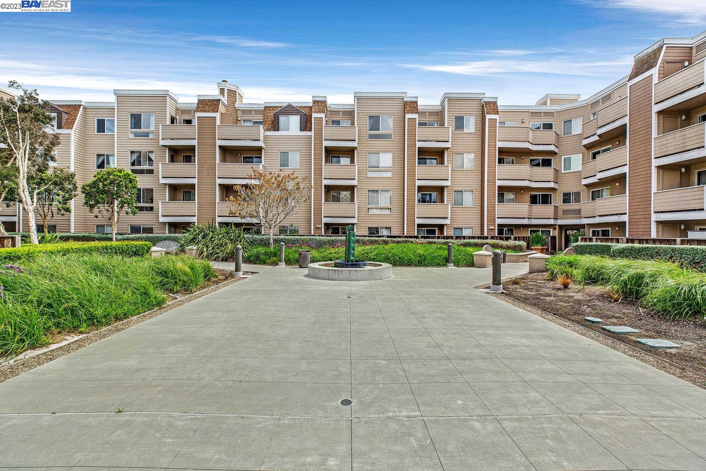 Detail Gallery Image 40 of 43 For 6400 Christie Ave #4217,  Emeryville,  CA 94608 - 1 Beds | 1 Baths