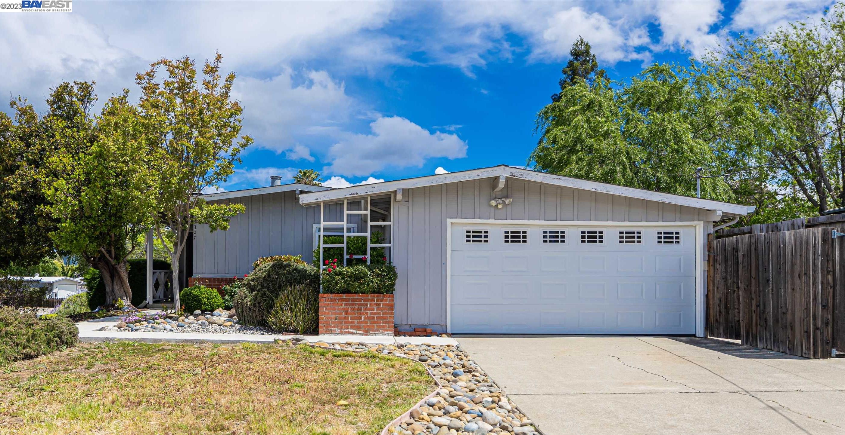 Detail Gallery Image 1 of 1 For 4307 Grammercy Lane, Concord,  CA 94521 - 3 Beds | 2 Baths