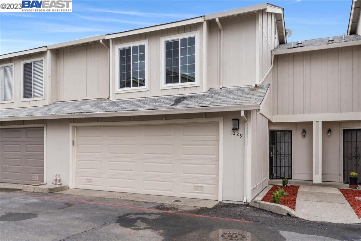 Detail Gallery Image 1 of 1 For 1029 Evans Ct, Hayward,  CA 94544 - 3 Beds | 2/1 Baths