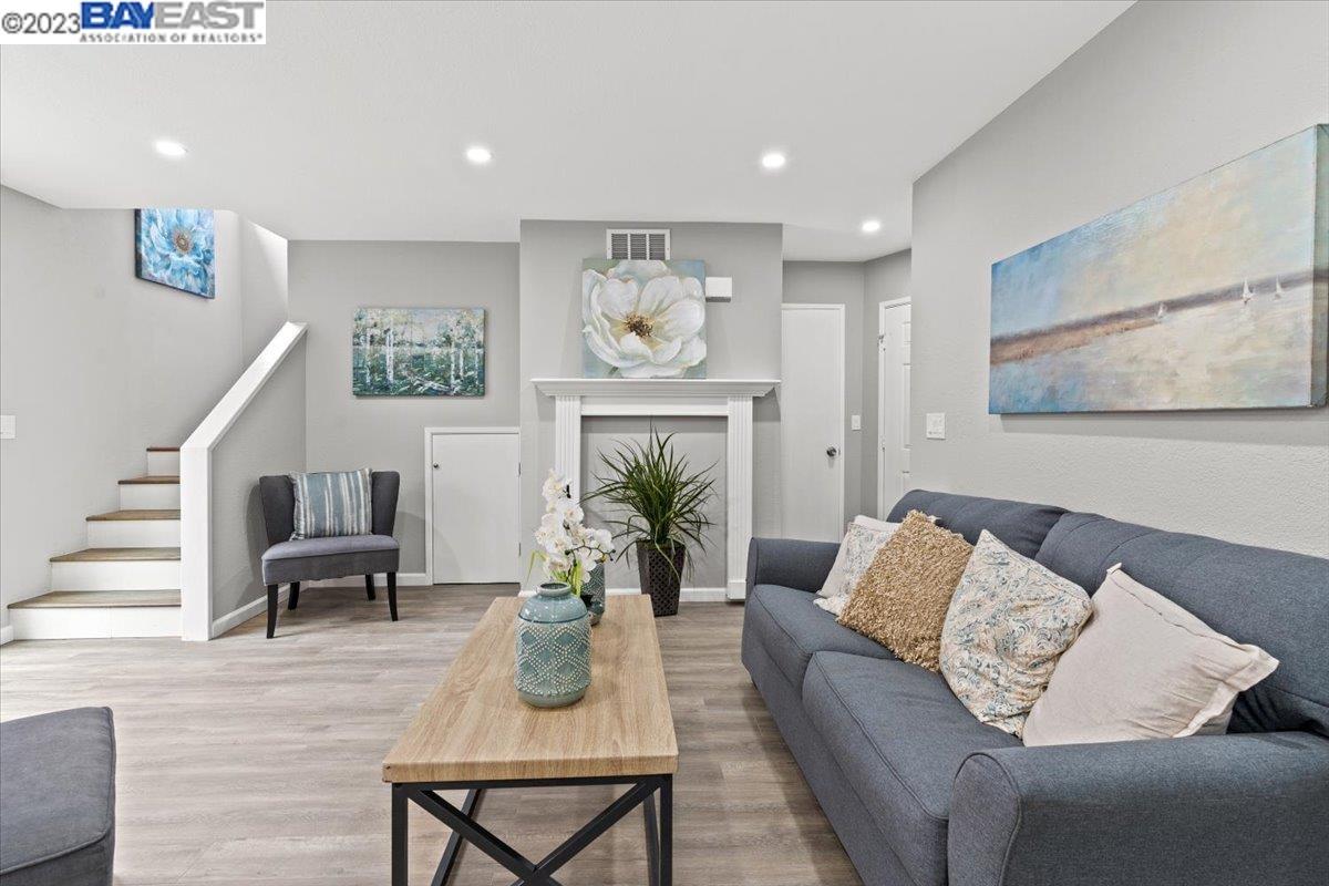 Photo #6: 41026228 Listing 