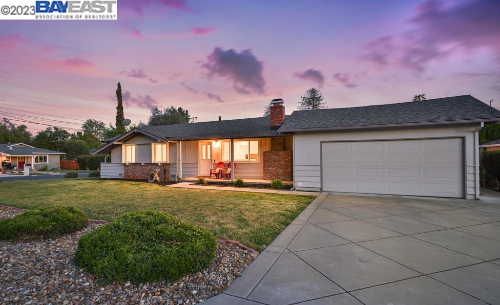 Detail Gallery Image 1 of 1 For 100 New Ln, Pleasant Hill,  CA 94523 - 3 Beds | 2 Baths