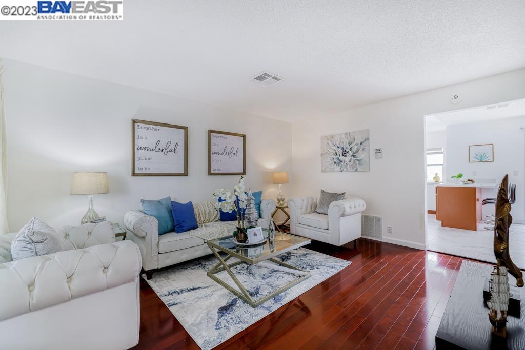 Photo #4: 41026328 Listing 