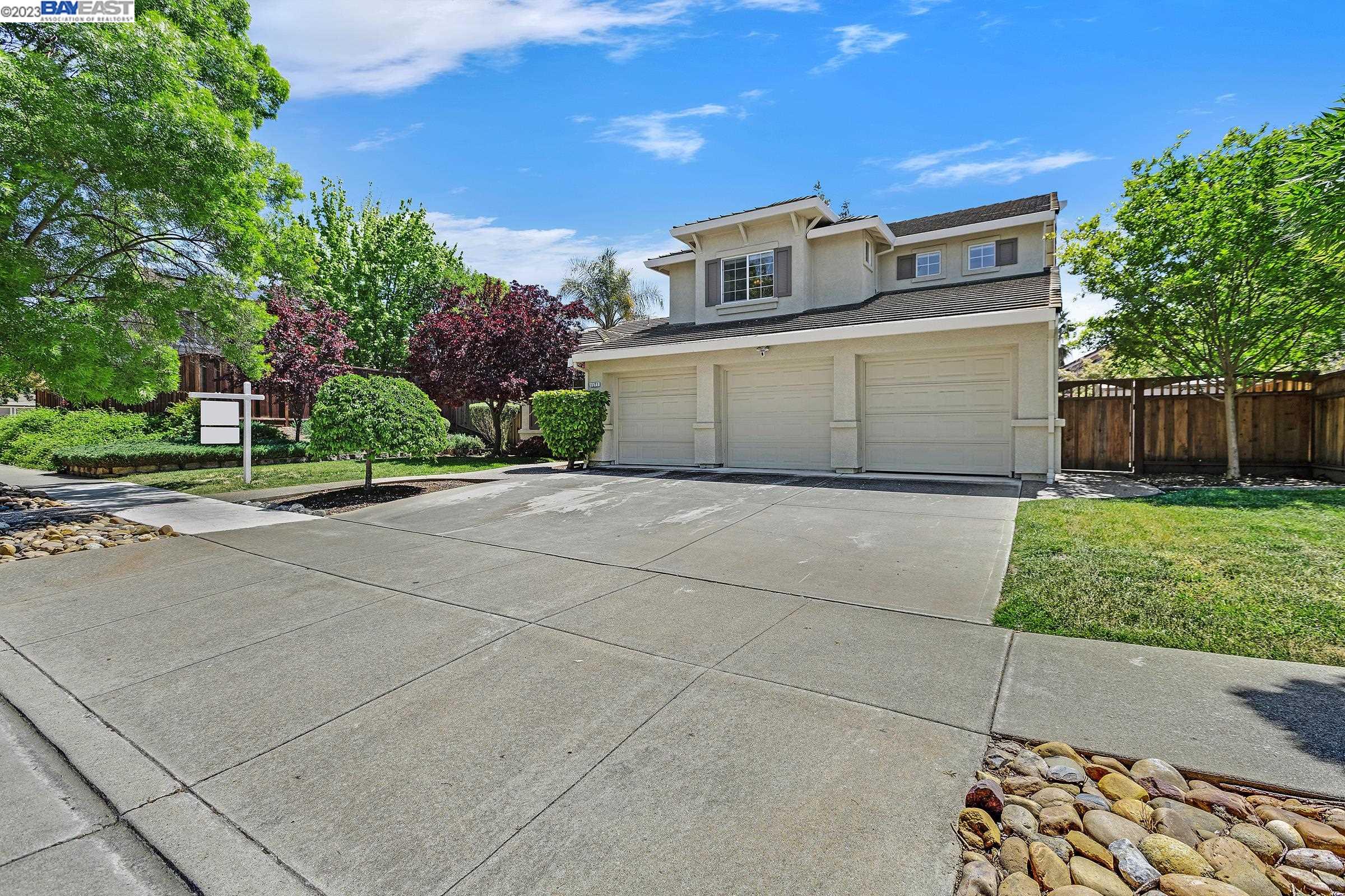 Detail Gallery Image 1 of 1 For 1271 Jessica Dr, Livermore,  CA 94550 - 4 Beds | 3 Baths