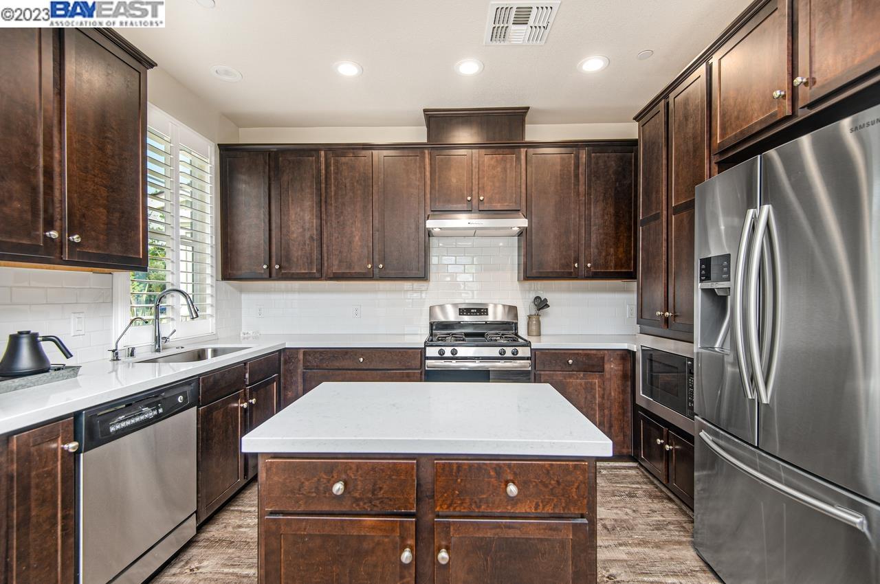 Photo #6: 41026780 Listing 