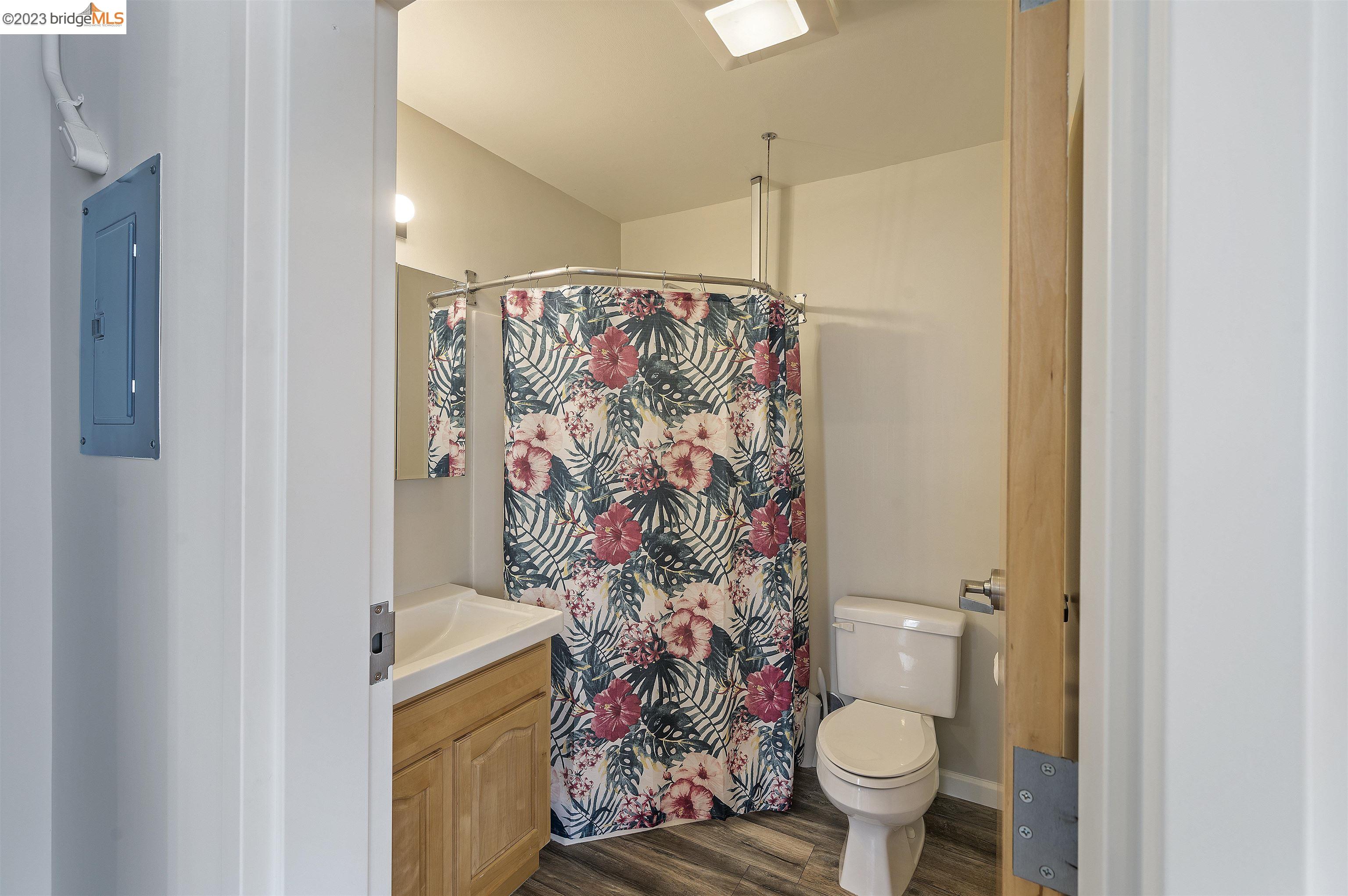 Detail Gallery Image 15 of 43 For 3110 Adeline St #122,  Oakland,  CA 94608 - 1 Beds | 2 Baths
