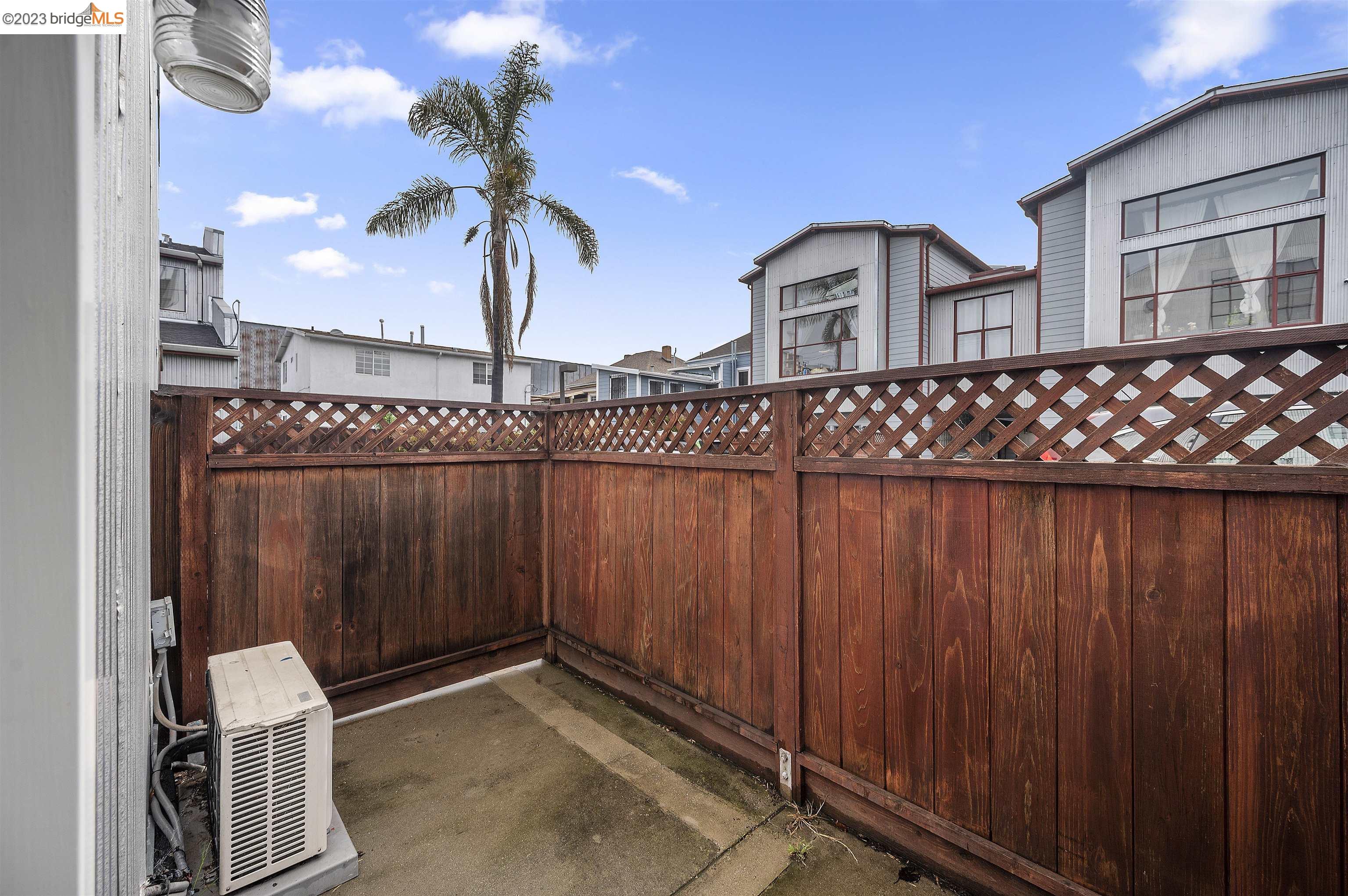 Detail Gallery Image 19 of 43 For 3110 Adeline St #122,  Oakland,  CA 94608 - 1 Beds | 2 Baths