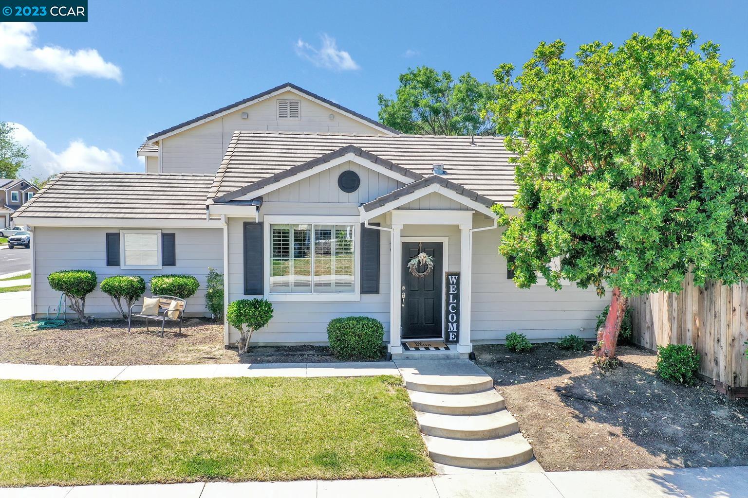 Detail Gallery Image 1 of 1 For 253 Creektrail Ct, Brentwood,  CA 94513 - 3 Beds | 2 Baths