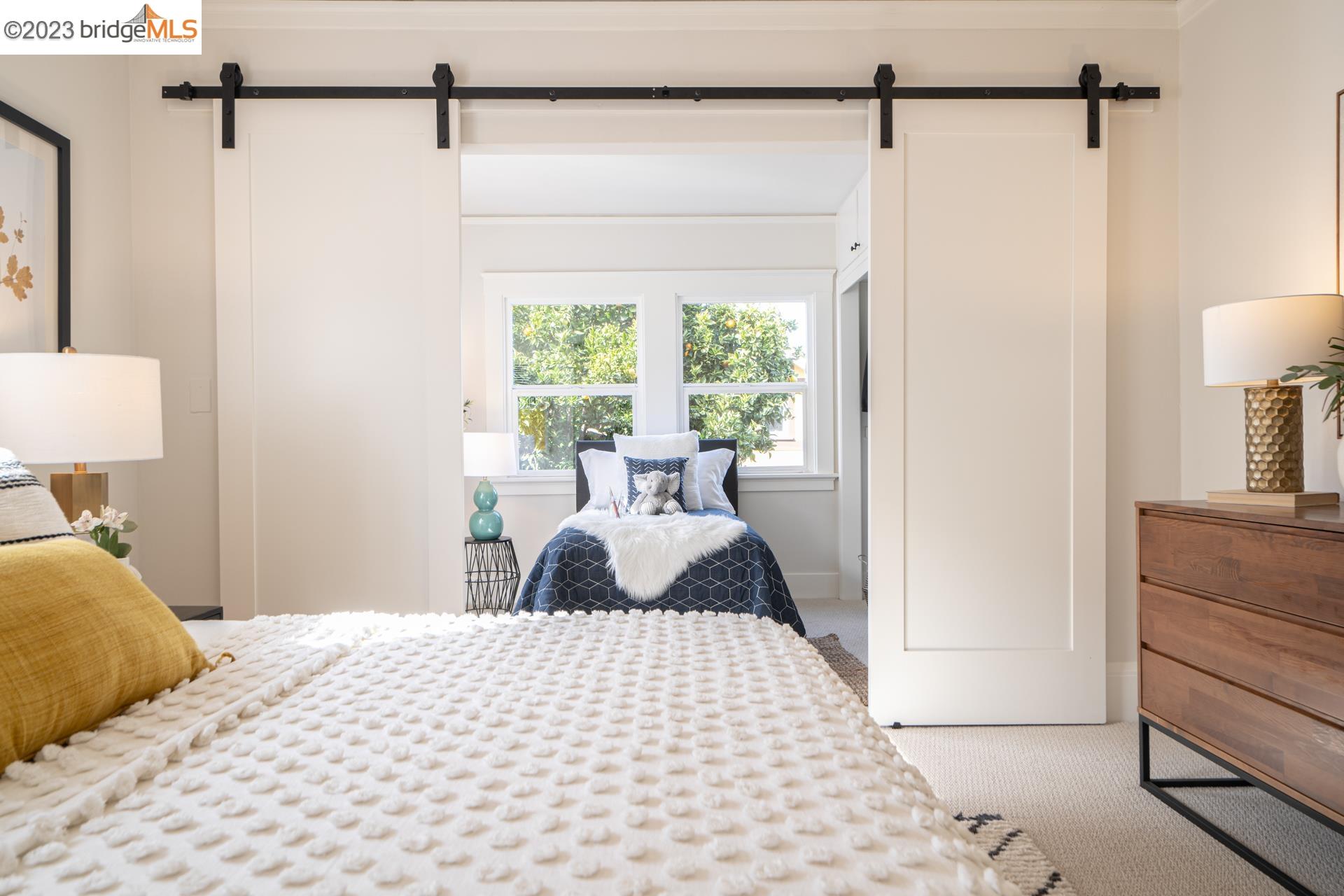 Detail Gallery Image 15 of 47 For 888 55th Street, Oakland,  CA 94608 - – Beds | – Baths