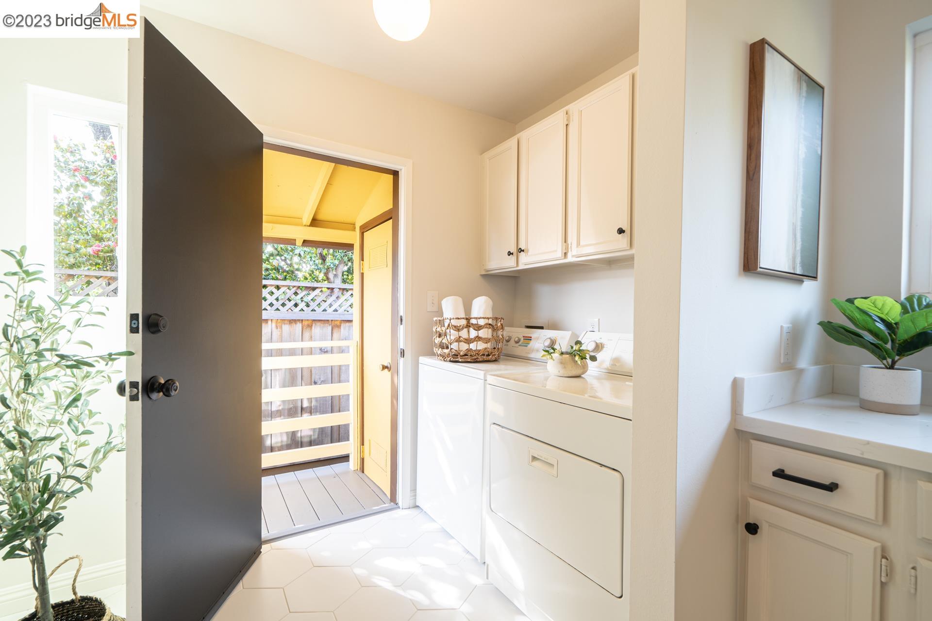 Detail Gallery Image 38 of 47 For 888 55th Street, Oakland,  CA 94608 - – Beds | – Baths