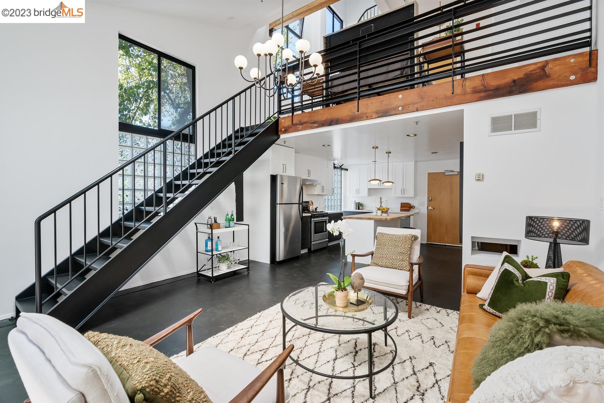 Detail Gallery Image 1 of 1 For 3116 Adeline St #112,  Oakland,  CA 94608 - 1 Beds | 1/1 Baths