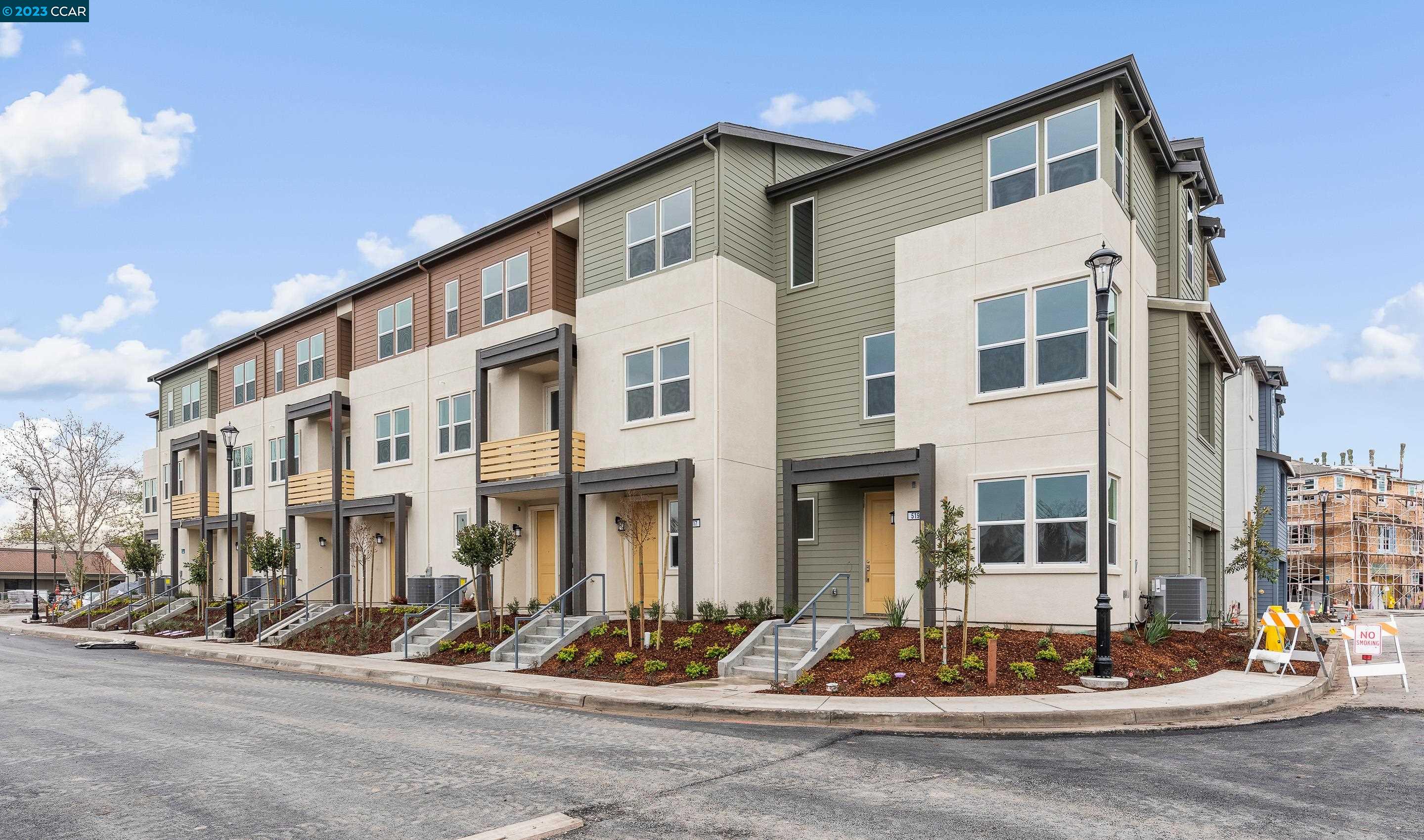 Detail Gallery Image 1 of 8 For 585 Lundy Place, Milpitas,  CA 95035 - 3 Beds | 3 Baths