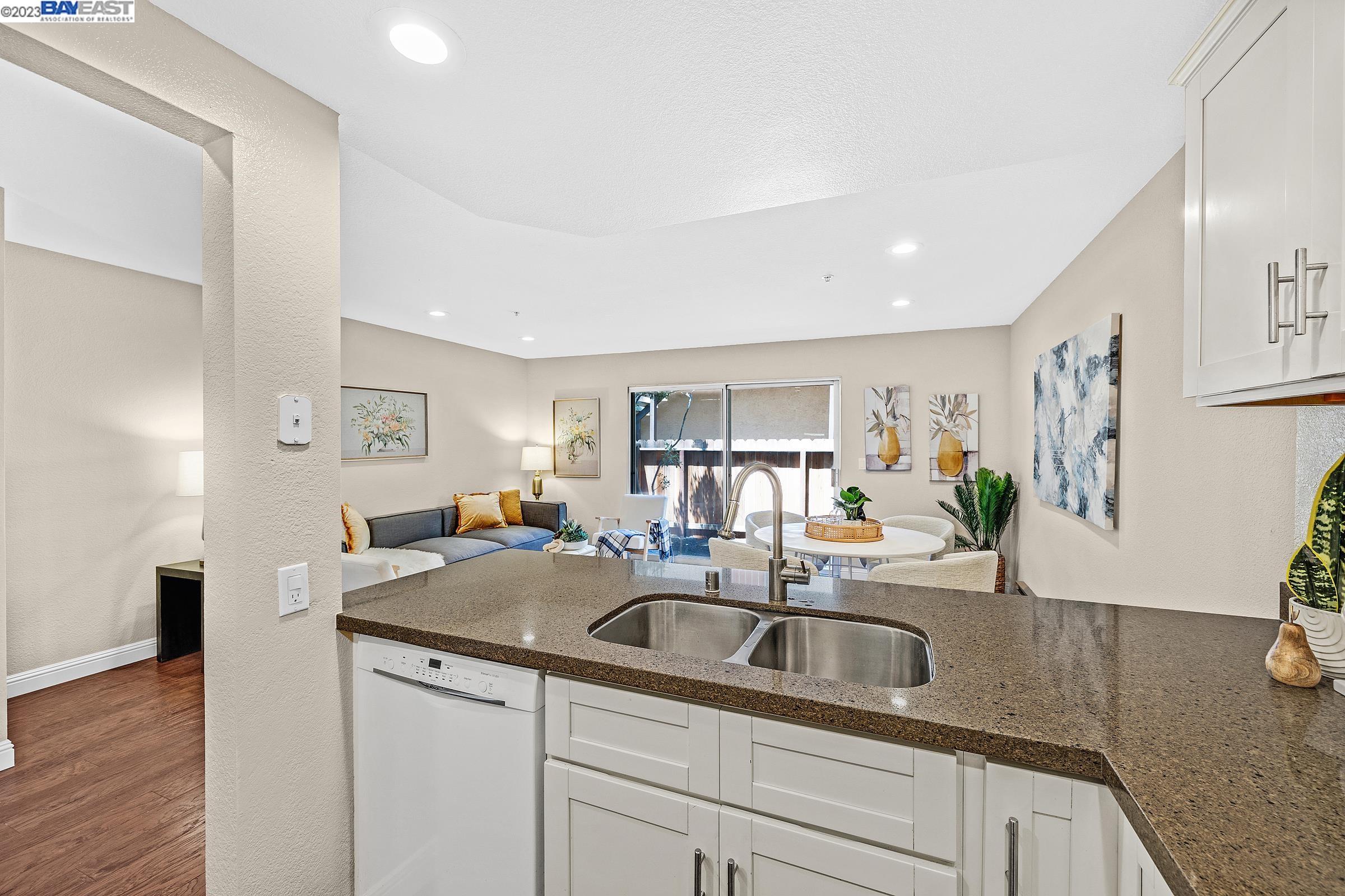Photo #4: 41027846 Listing 