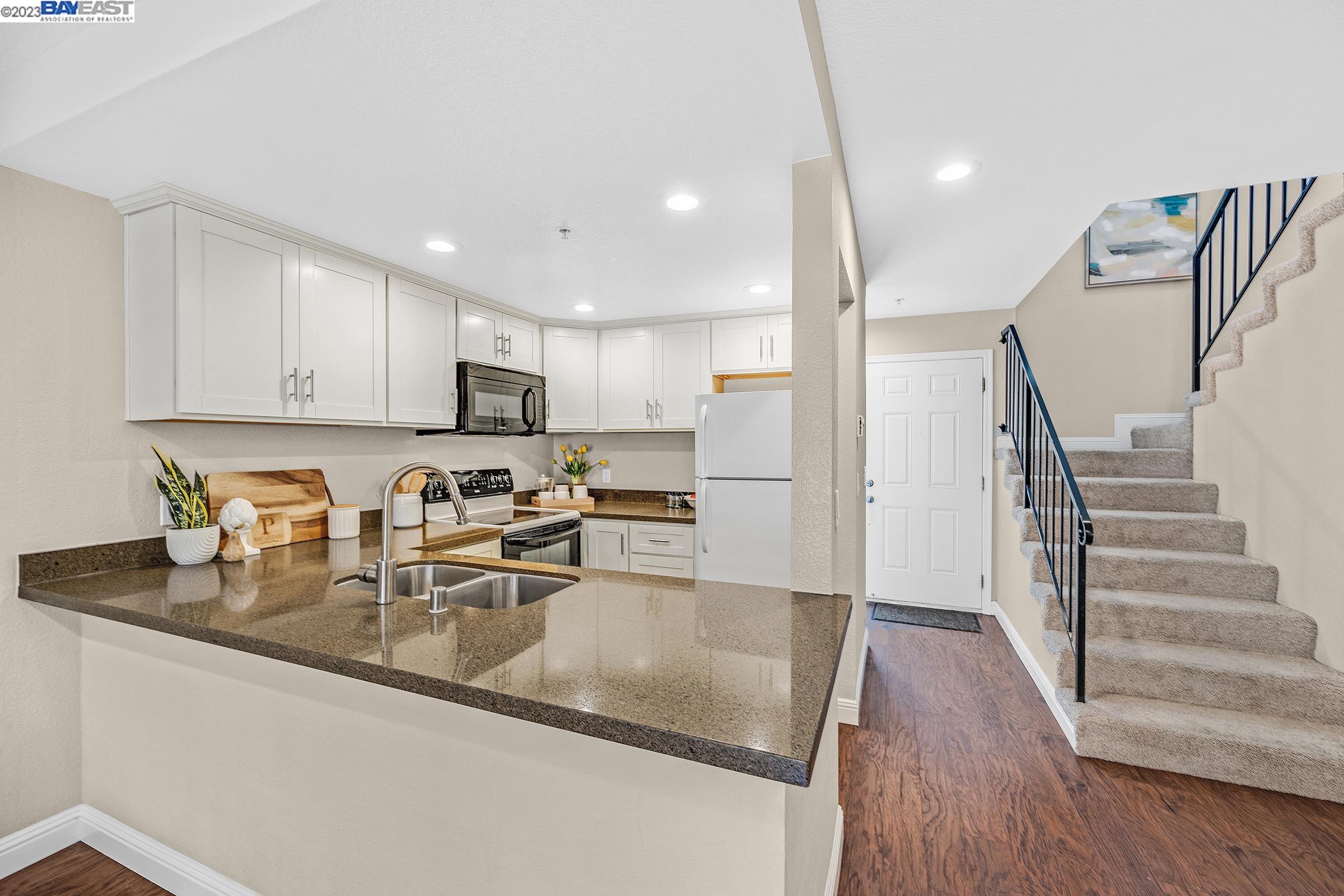 Photo #5: 41027846 Listing 