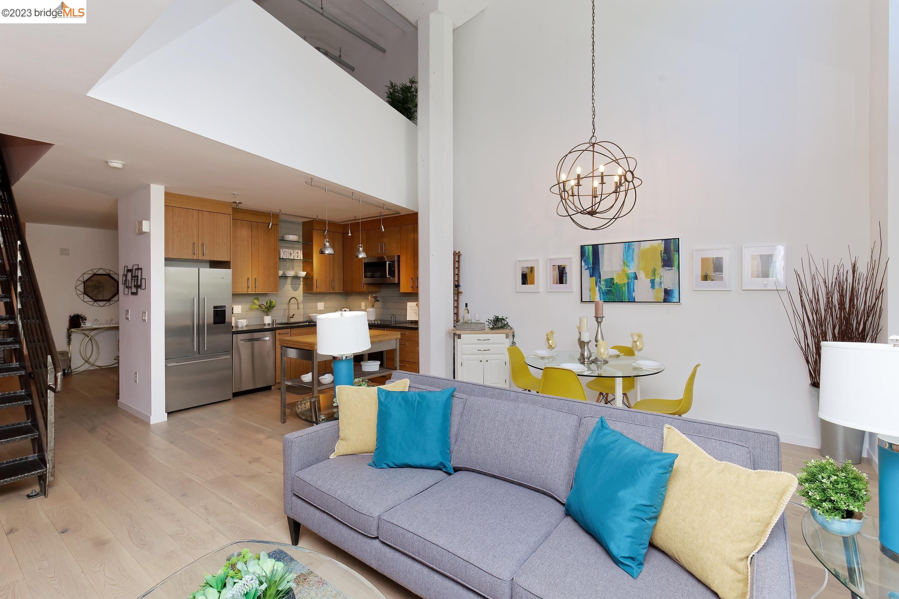 Detail Gallery Image 1 of 1 For 1201 Pine St #142,  Oakland,  CA 94607 - 1 Beds | 2 Baths