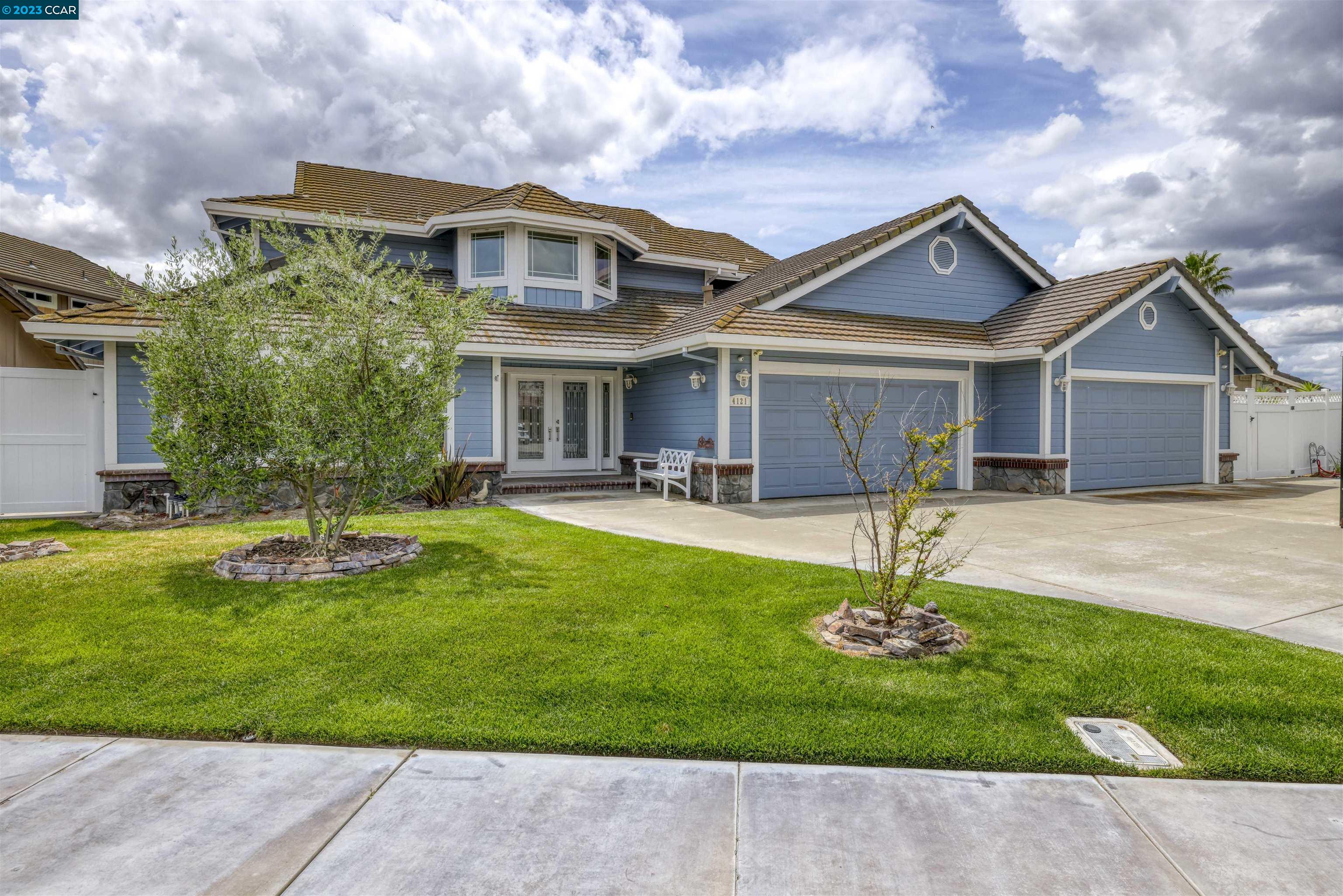 Detail Gallery Image 1 of 1 For 4121 Windward Ct, Discovery Bay,  CA 94505 - 4 Beds | 4 Baths