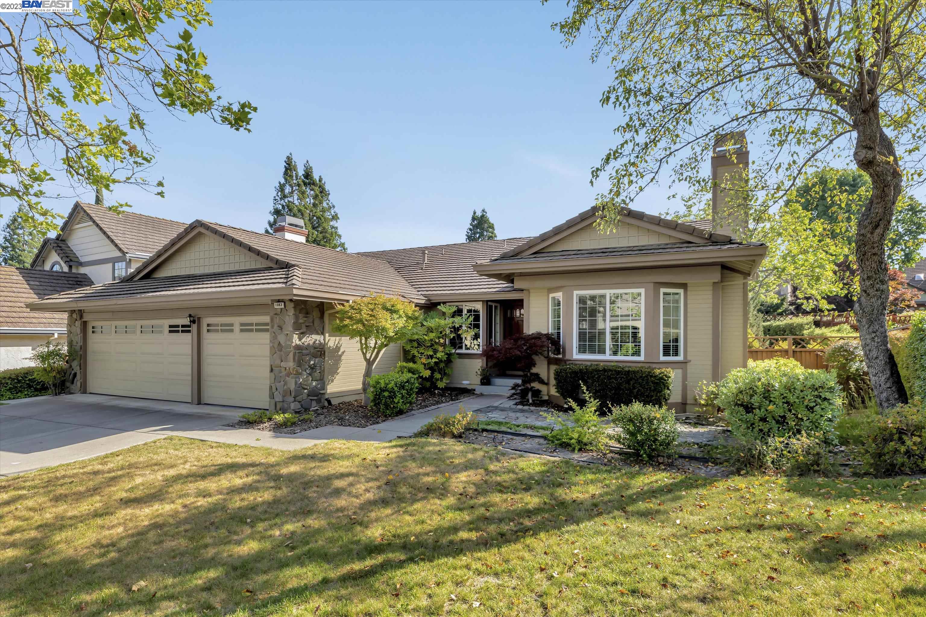 Detail Gallery Image 1 of 1 For 1083 Canyon Hills Rd, San Ramon,  CA 94582 - 4 Beds | 2 Baths