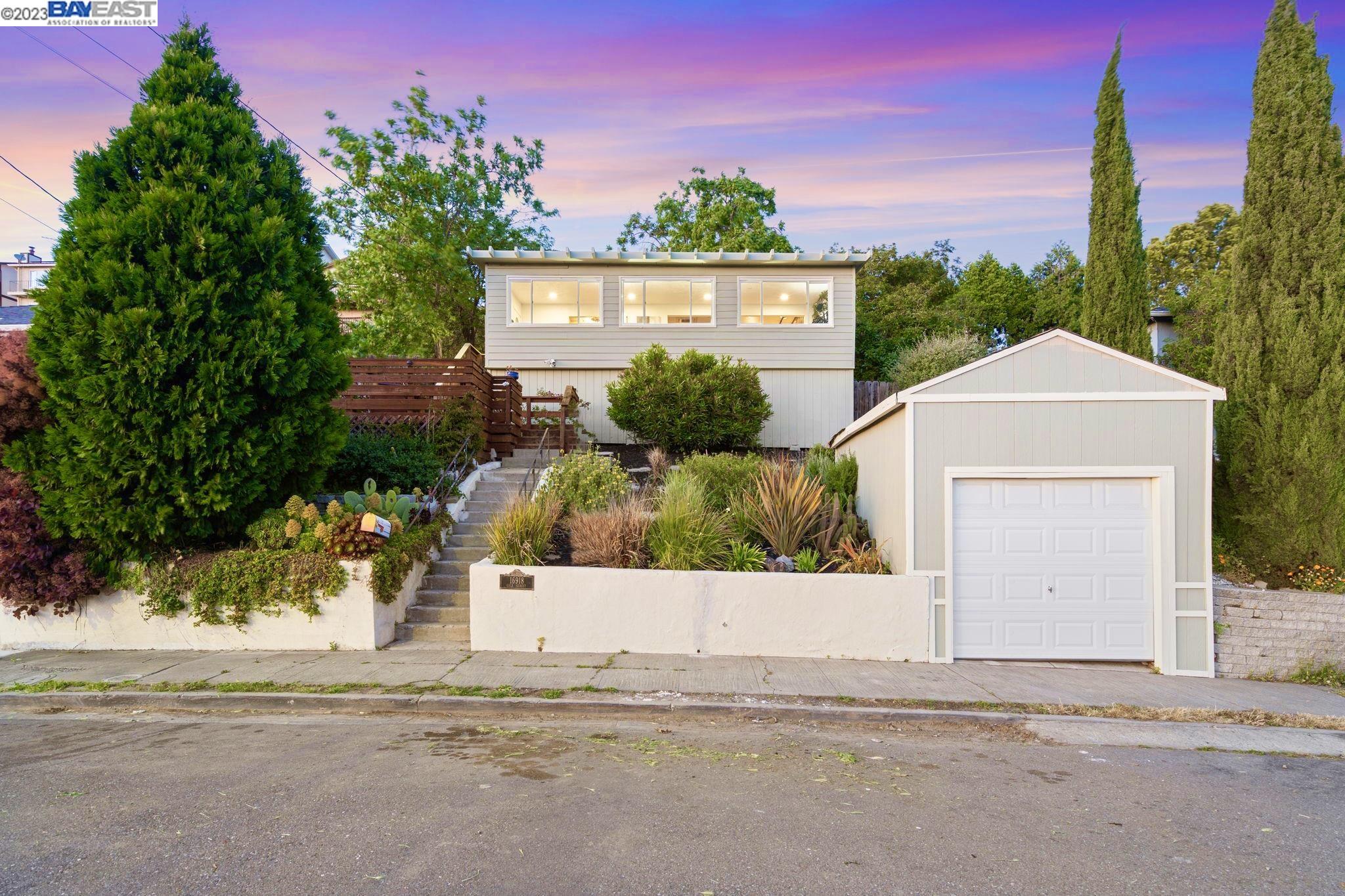 Detail Gallery Image 1 of 1 For 16918 Ehle St, San Leandro,  CA 94578 - 2 Beds | 1 Baths